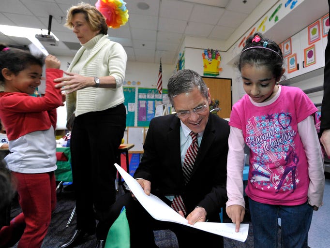 Sara Yousif reads to Mark Schauer as Randi Weingarten
