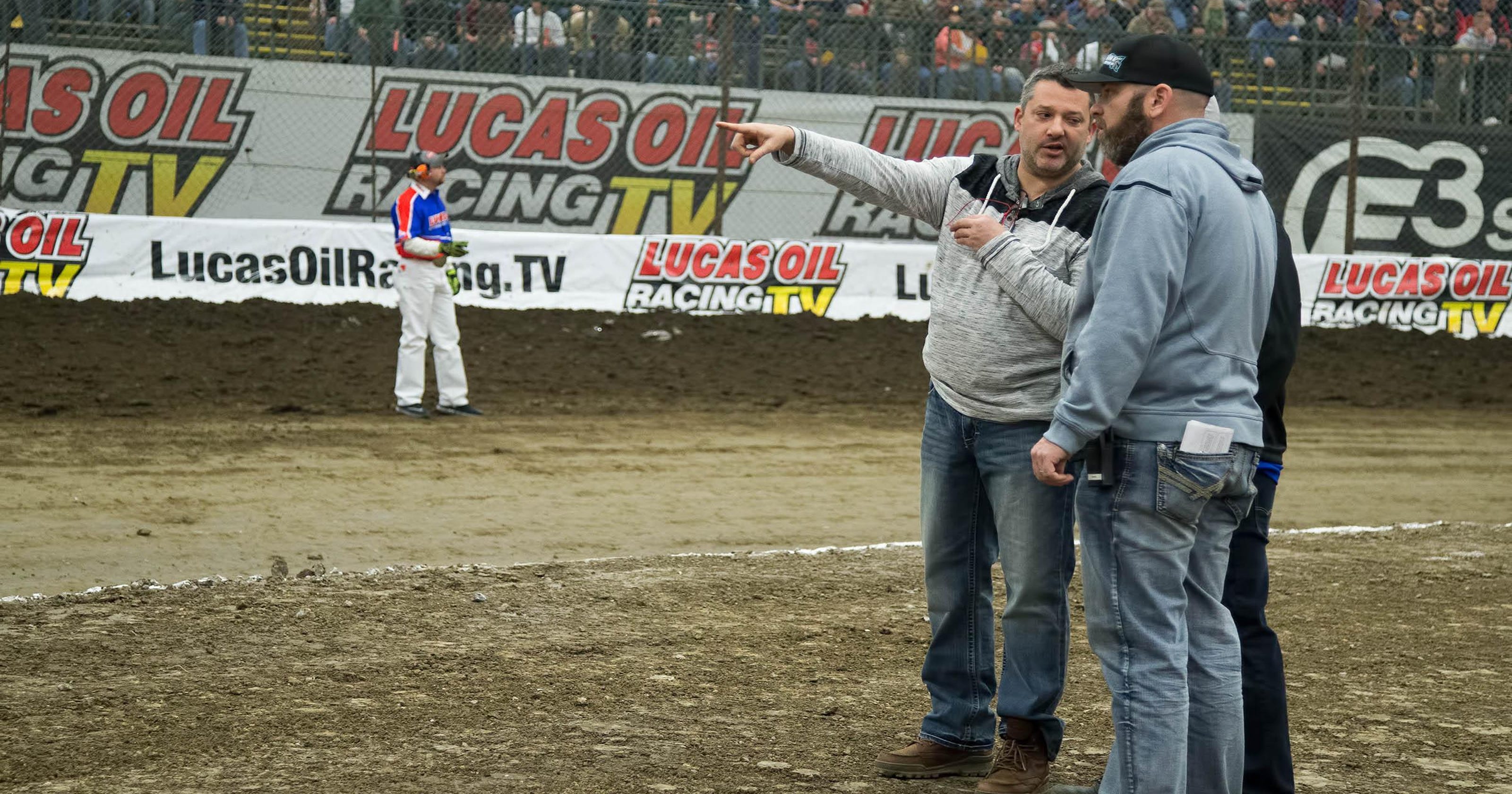 Tony Stewart dismisses Chili Bowl incident