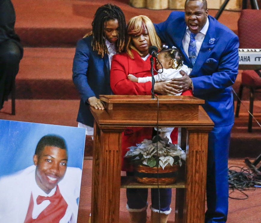 Antonio LeGrier (R) father of Quintonio LeGrier, stands with family as he eulogies his son during funeral services at New Mount Pilgrim Missionary Baptist Church in Chicago, Illinois, USA, 09 January 2016. LeGrier, 19, was shot by a Chicago police of
