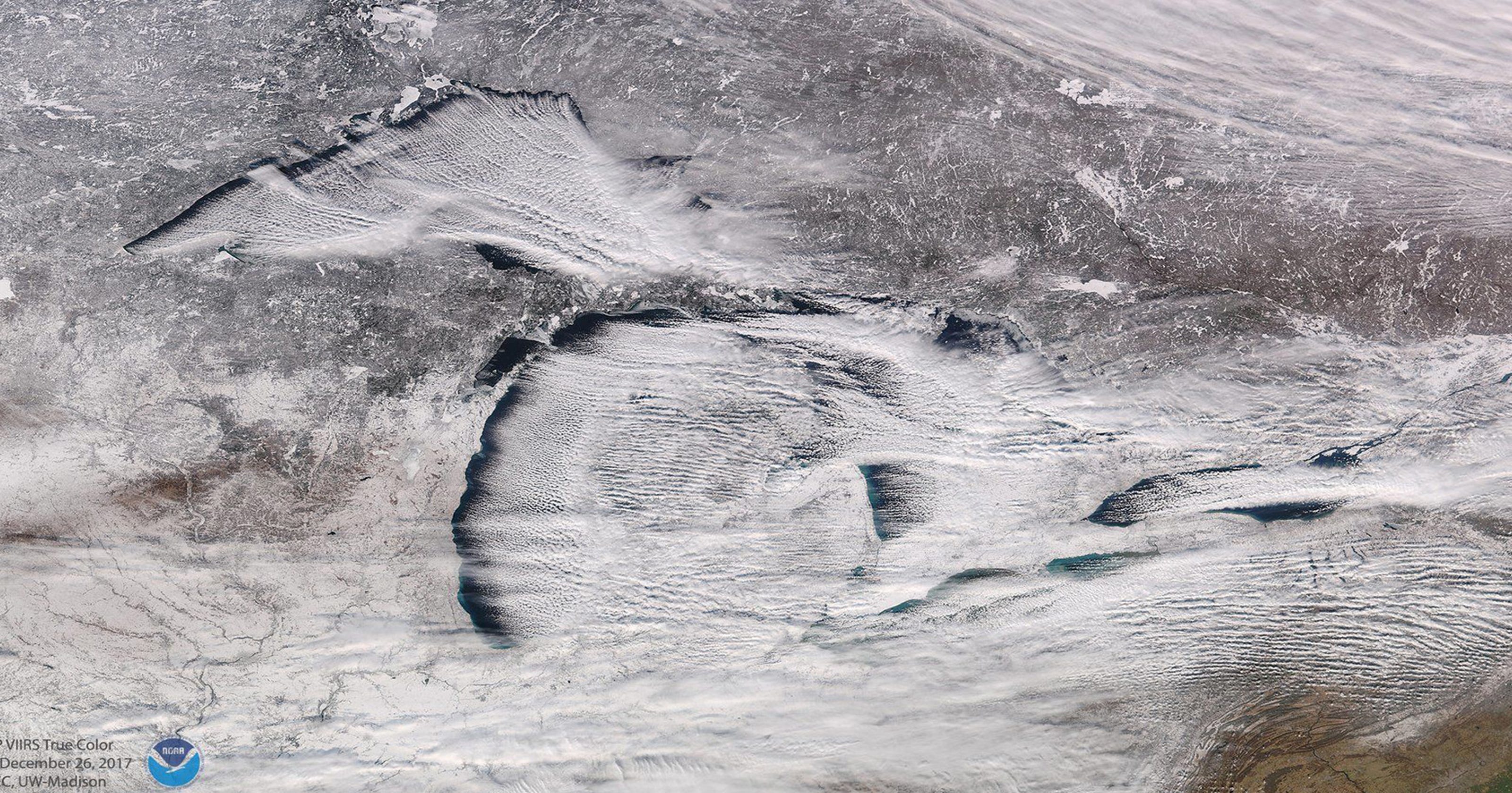 Satellite image captures lake effect snow over Great Lakes