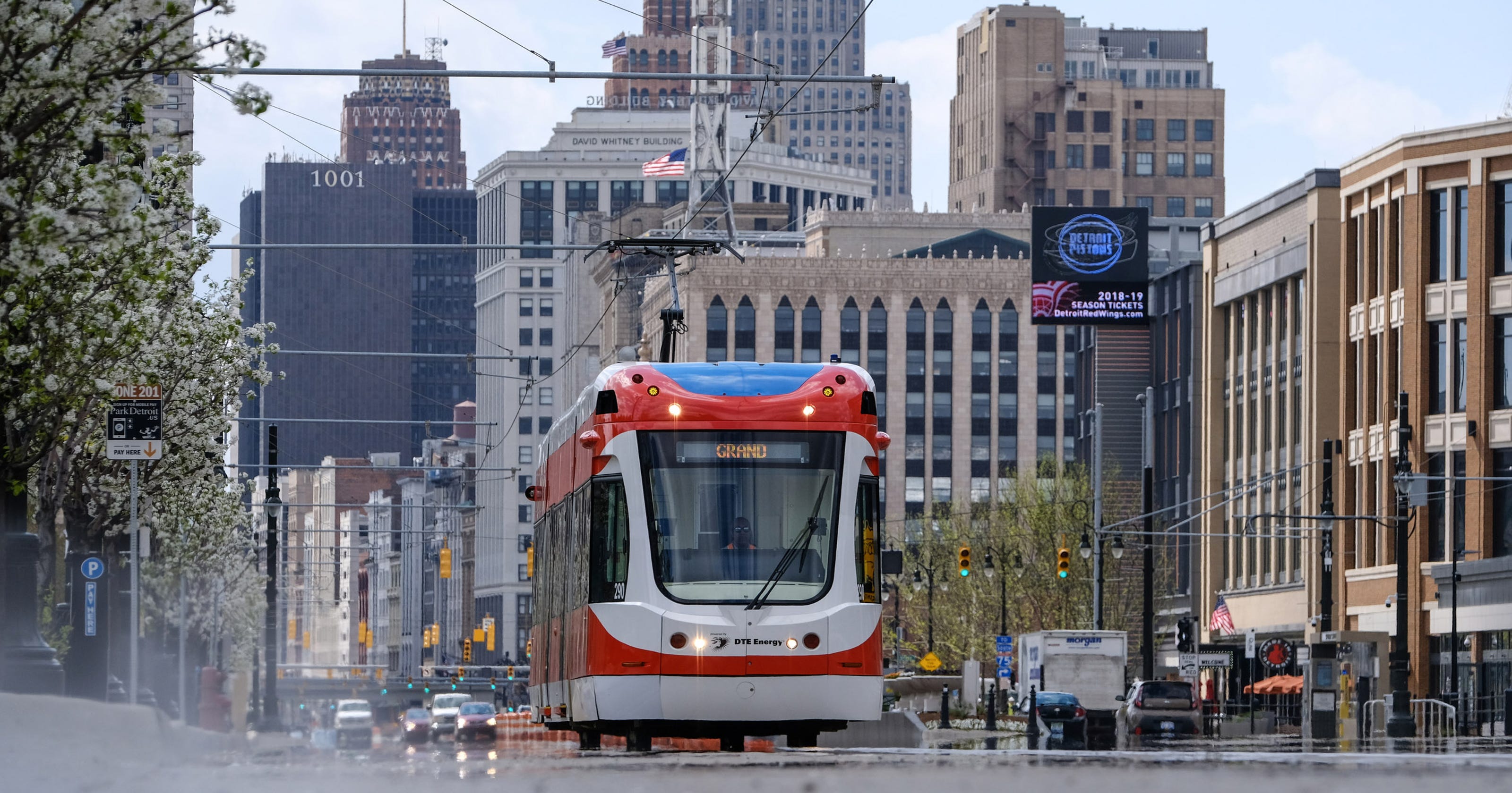 QLINE Service Delayed Due To Car Crash In Downtown Detroit qline-service-delayed-due-to-car-crash-in-downtown-detroit