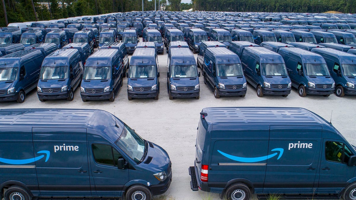 Amazon Delivery Driver Ftc Complaint Company To Pay 61 7m In Tips