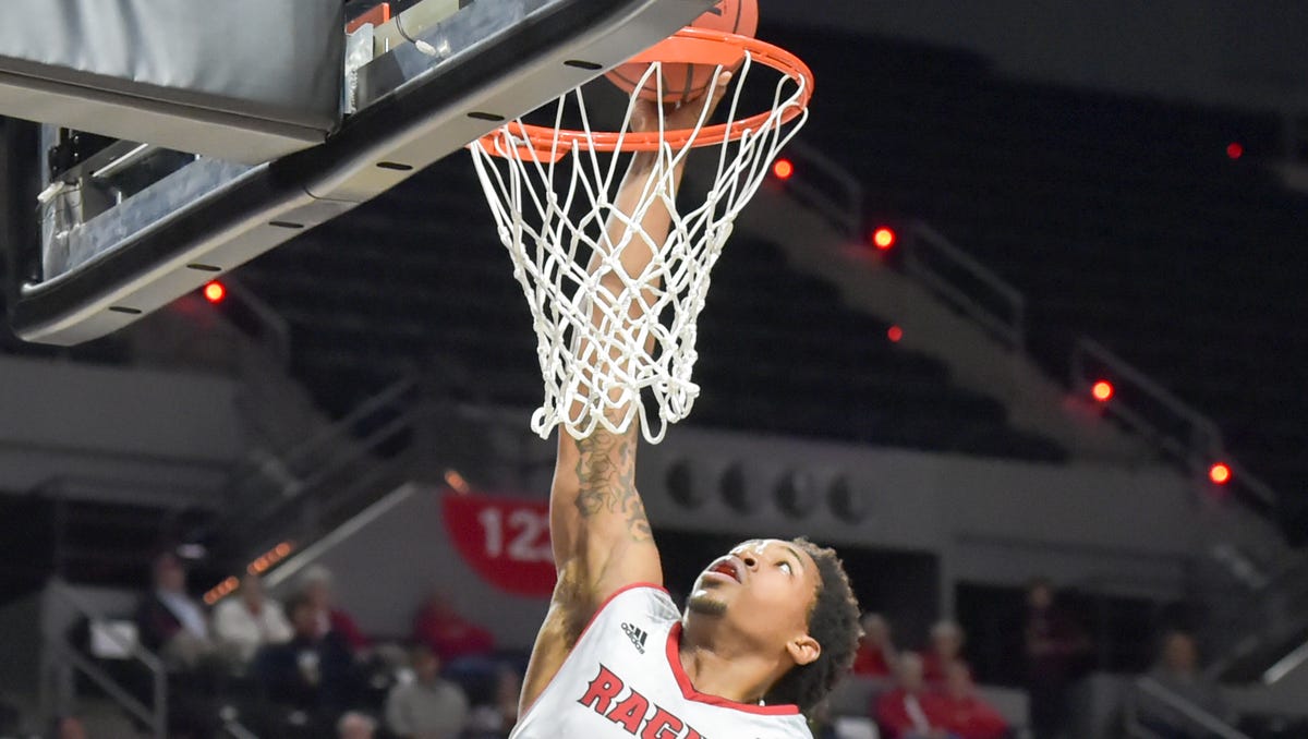 Ul S Washington Battles On Glass Despite Knee Pain Ul S Washington Battles On Glass Despite Knee Pain