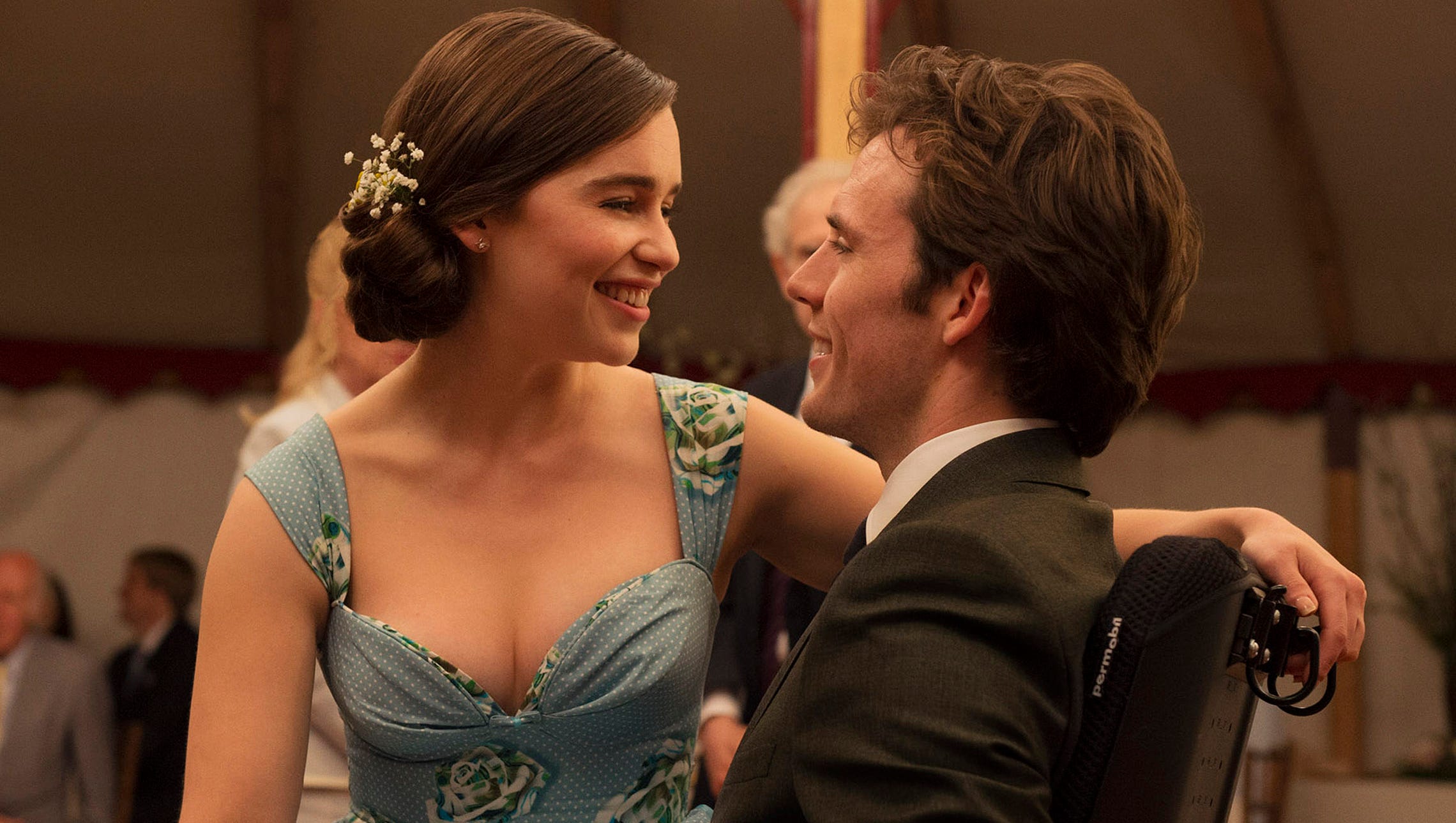 Emilia Clarke Smile - Sneak Peek Emilia Clarke Sam Claflin Find Love In Me Before You