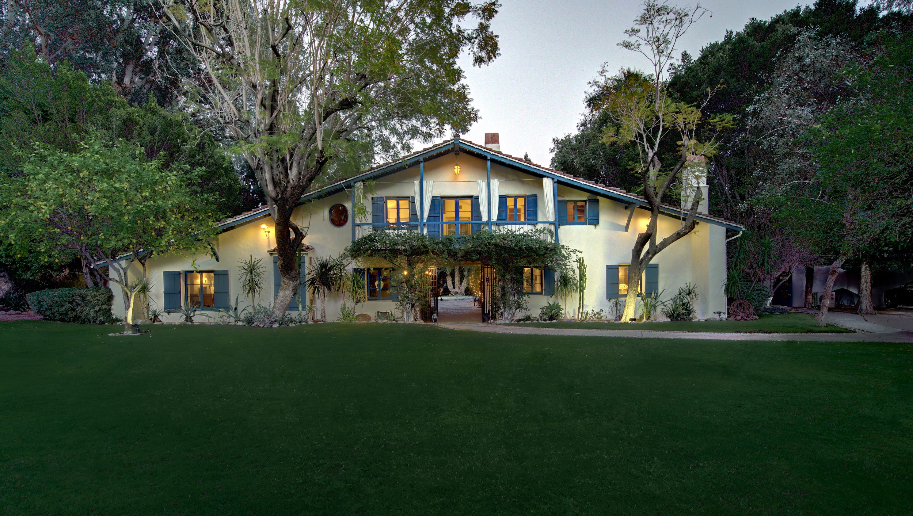 Cary Grant house sold for 3.4 million to Hollywood elite