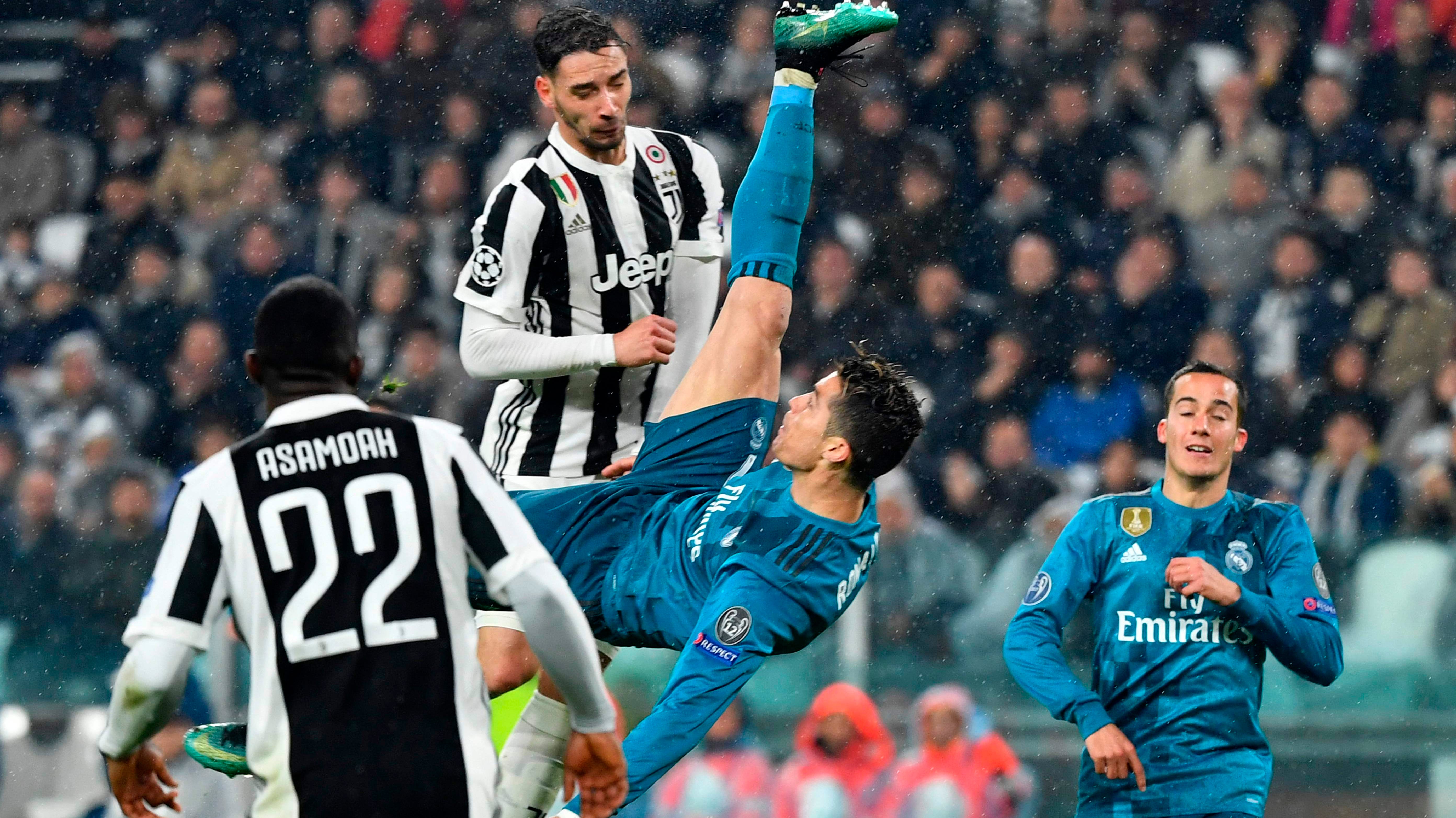 7 Photos Of Cristiano Ronaldo S Bicycle Kick Goal Cristiano ronaldo flew through the air to score a sensational bicycle kick against juventus. usa today