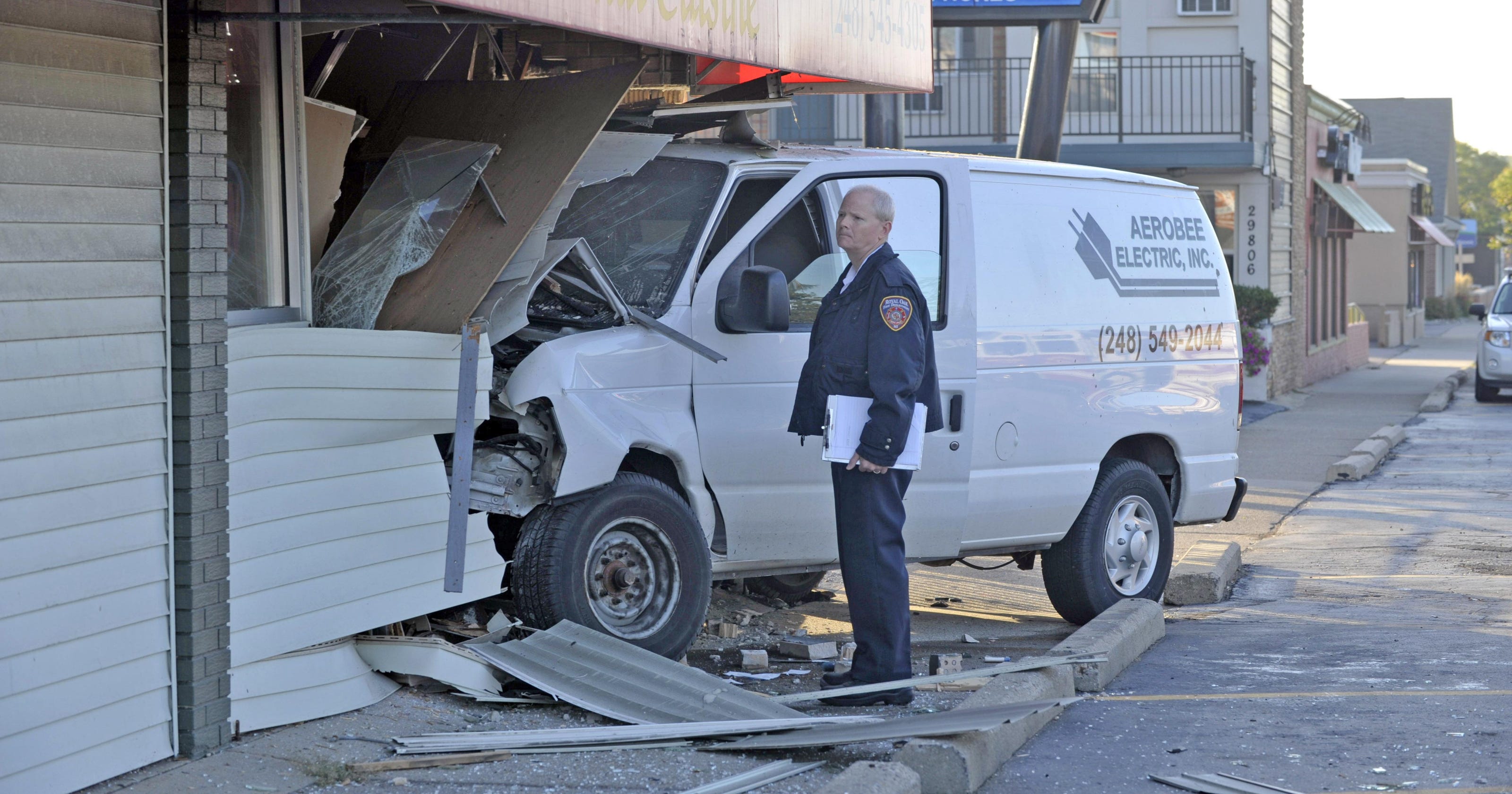 Driver Crashes Van Into Royal Oak Thai Restaurant On Woodward