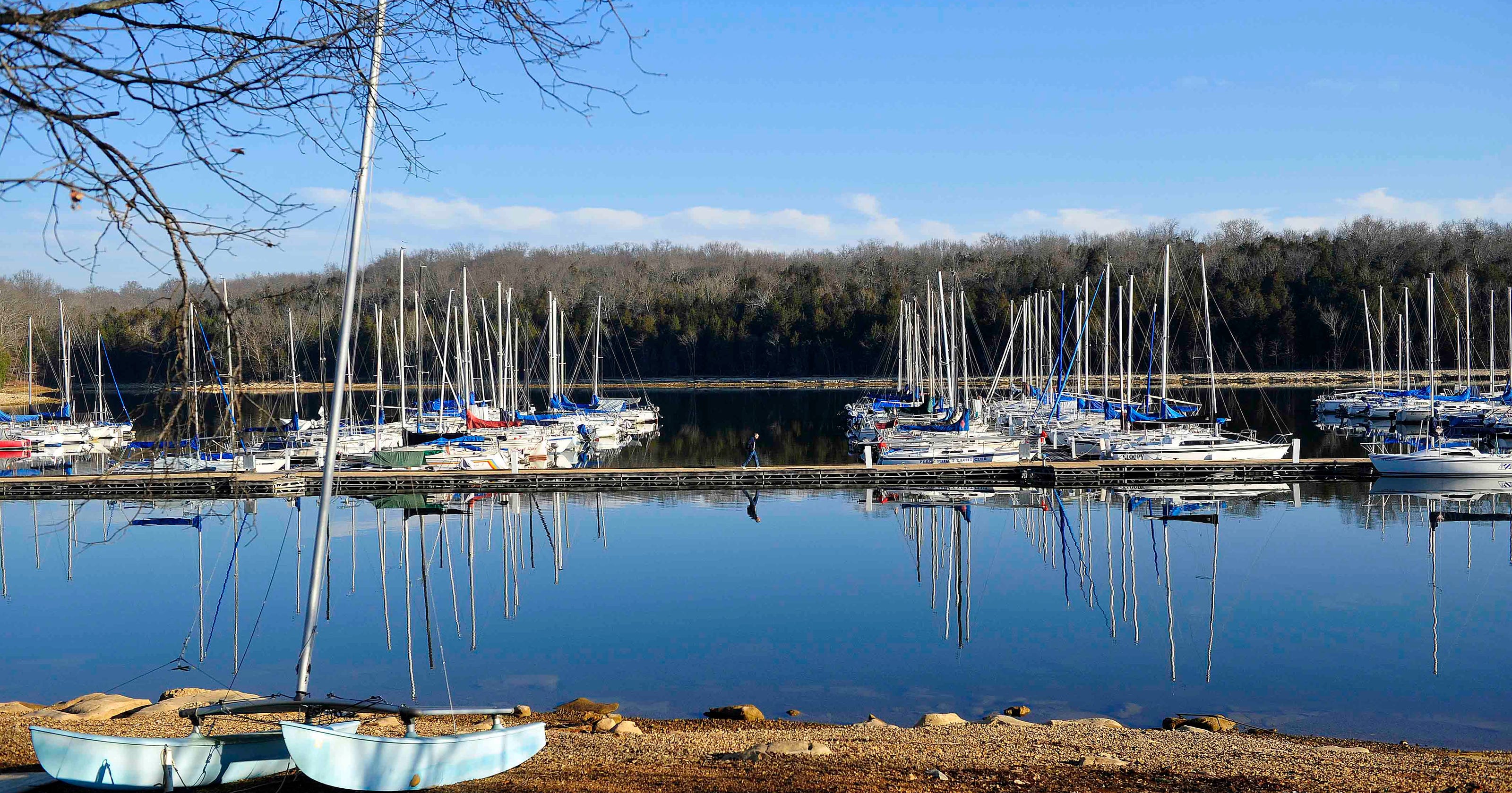 Man drowns after falling from boat in Percy Priest Lake