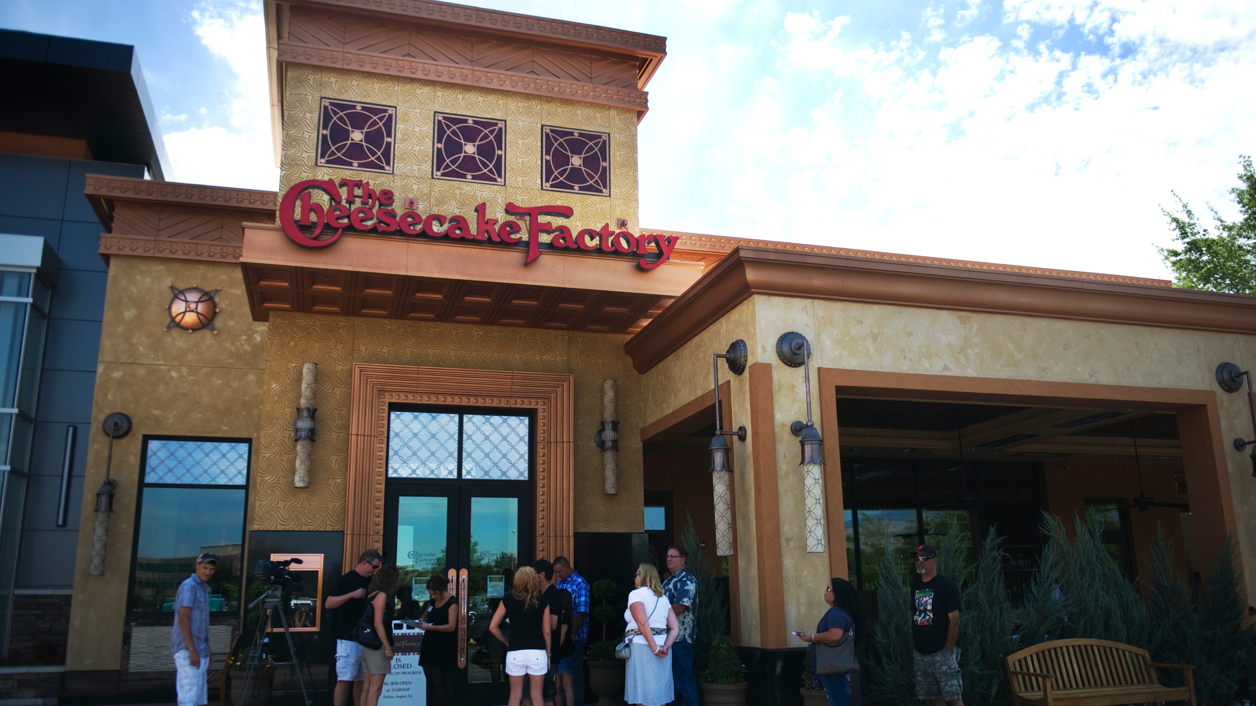 The Cheesecake Factory to open Friday in Reno
