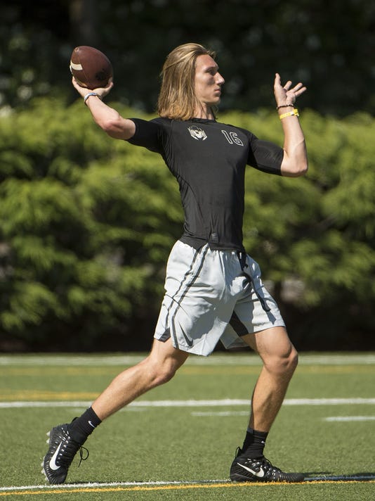 In Depth Look At The Quarterbacks In This Year S Elite 11 Class
