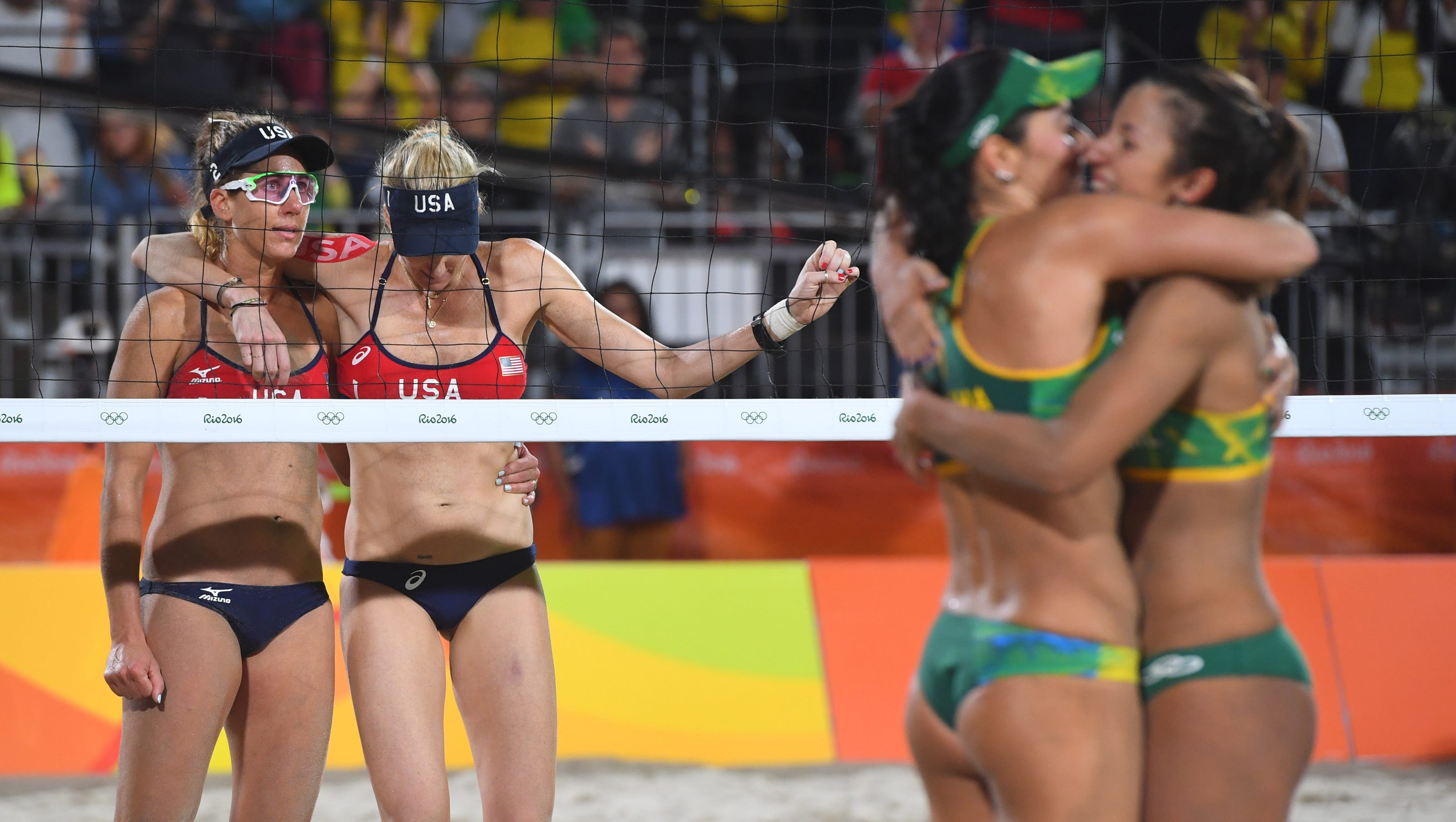 Kerri Walsh Jennings April Ross Fall In Rio Beach Volleyball Semifinals Kerri Walsh Jennings April Ross Fall In Rio Beach Volleyball Semifinals