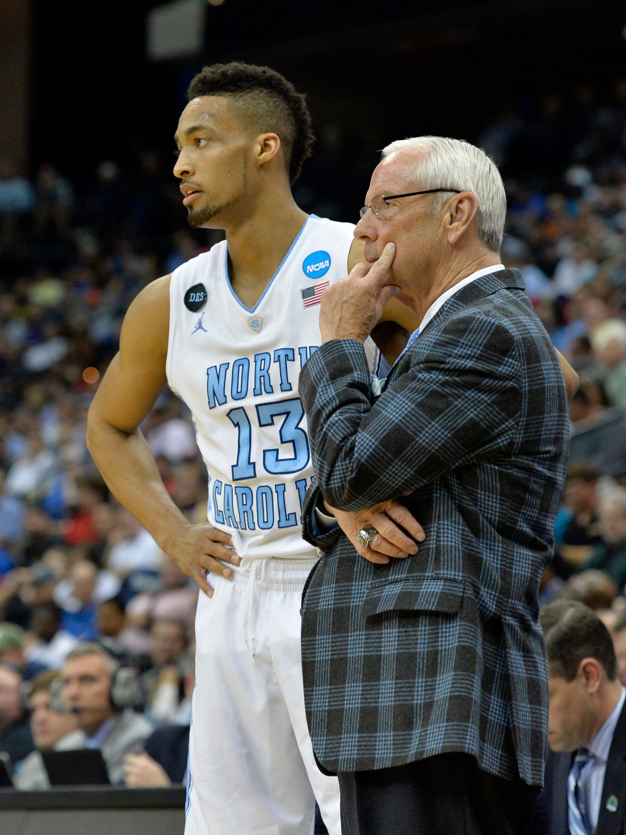 Who Belongs In Early 2015 16 College Basketball Top 25