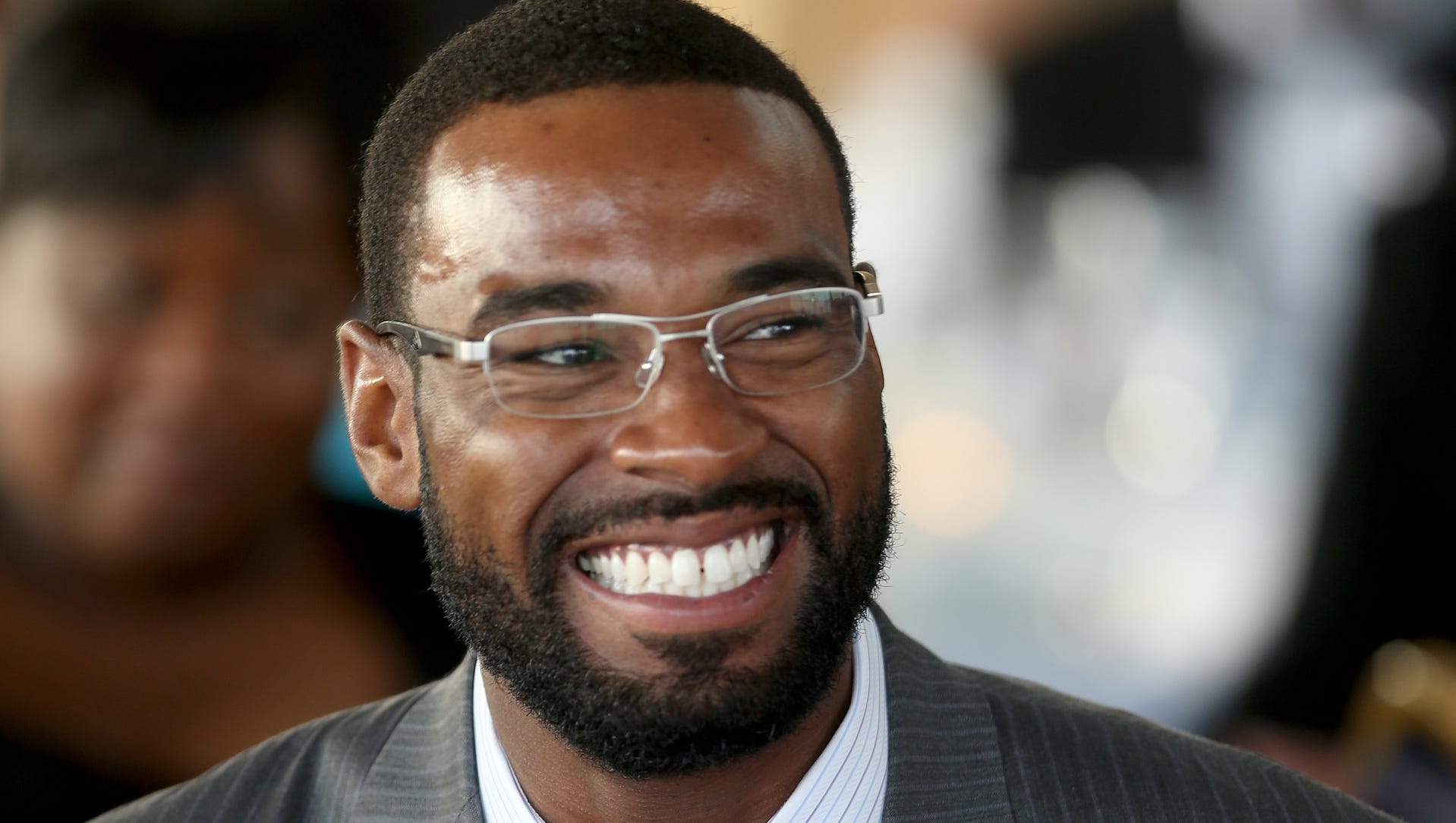Detroit Lions' Calvin Johnson gets engaged