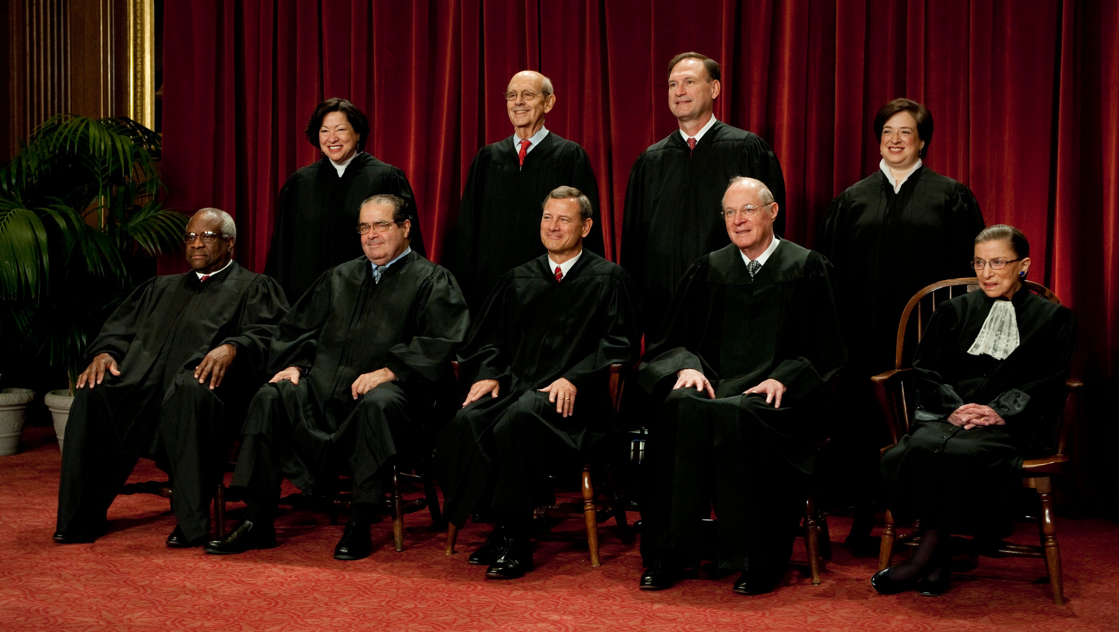 Chief Justice John Roberts Supreme Court At 10 Defying Labels