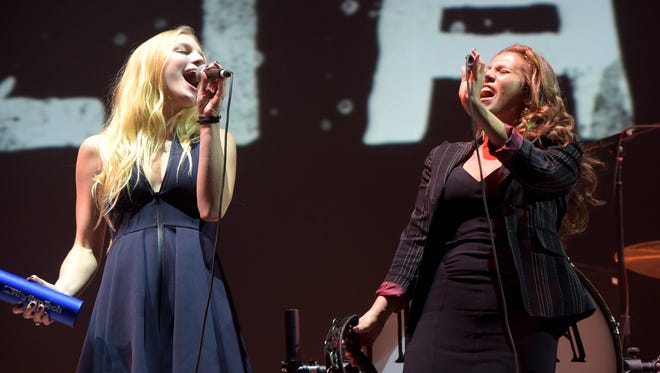 Delta Rae's Brittany Holljes and Elizabeth Hopkins at the "Glen Campbell...I'll Be Me" premiere in Nashville on Oct. 19, 2014.
