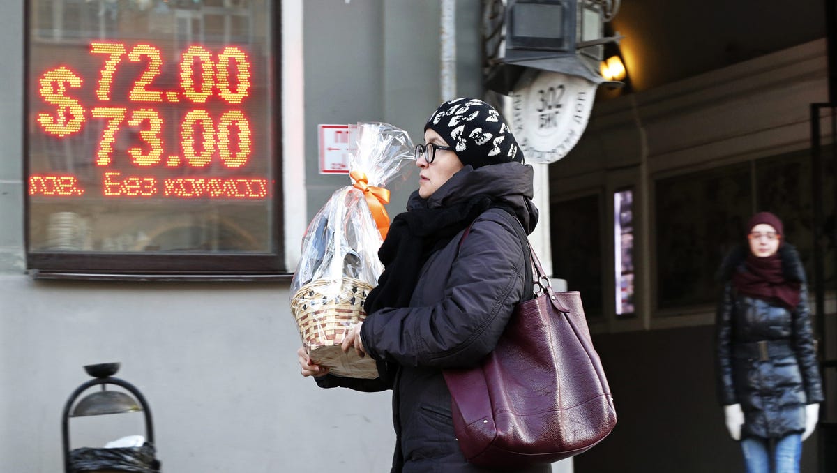 'It will be a lot harder on people.' How sanctions will impact ordinary Russians - USA TODAY