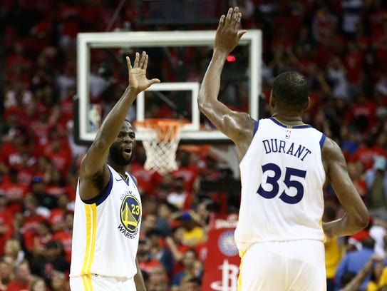 Golden State Warriors forward Draymond Green (23) and