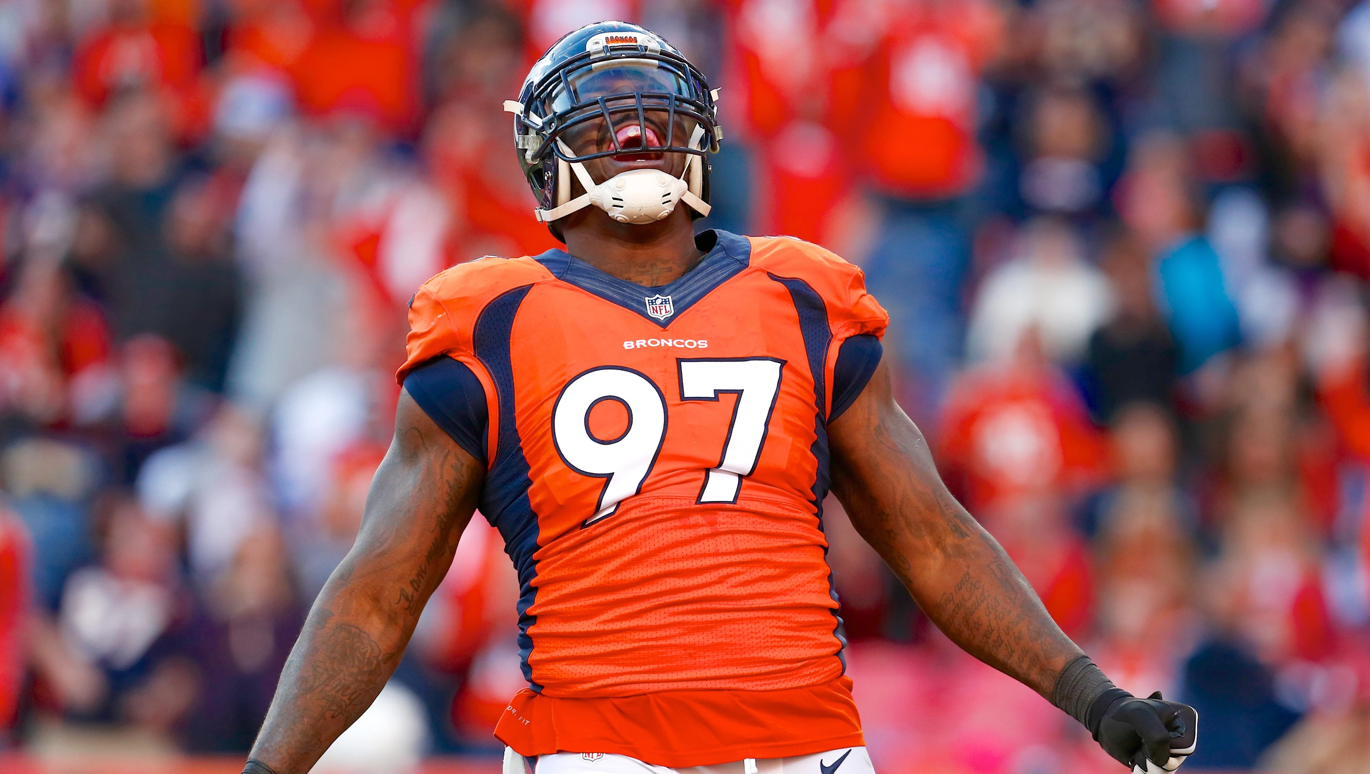 Malik Jackson Agrees To Six Year 90 Million Contract With Jaguars