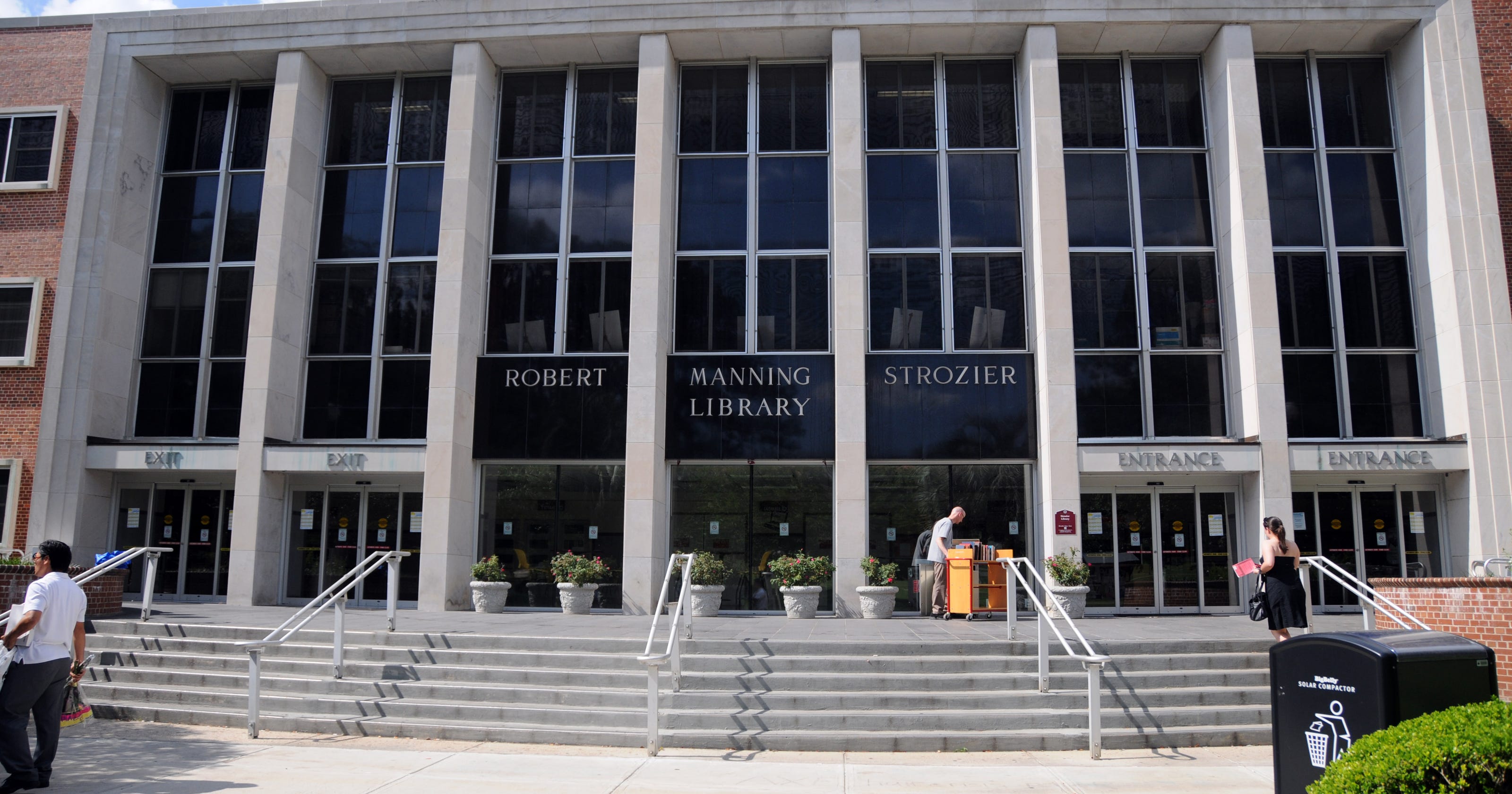 Strozier celebrates 75 years as Federal Depository Library