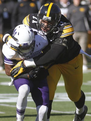 Iowa defensive lineman Carl Davis had two sacks and nine tackles for loss in 2014.