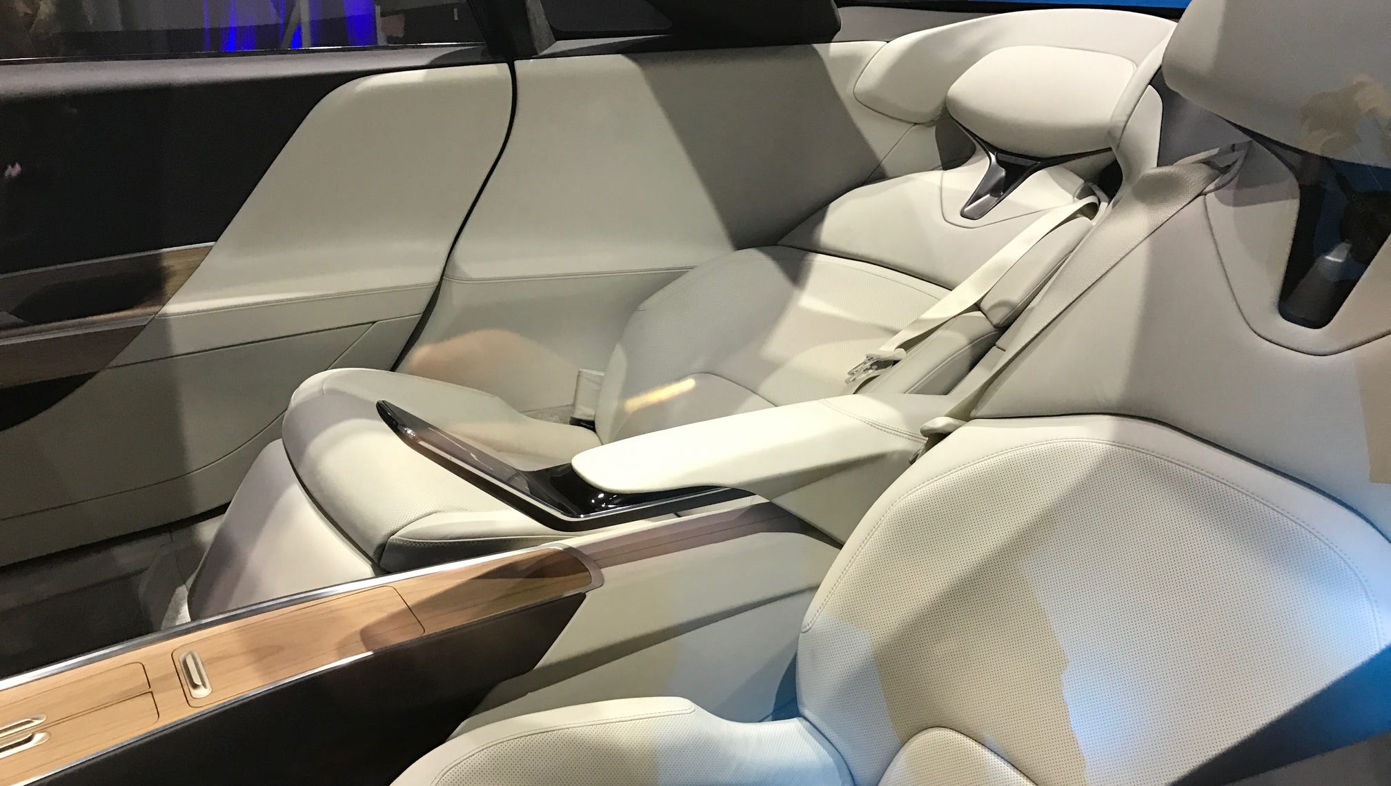 Lucid Air Is 160 000 Private Jet On Wheels