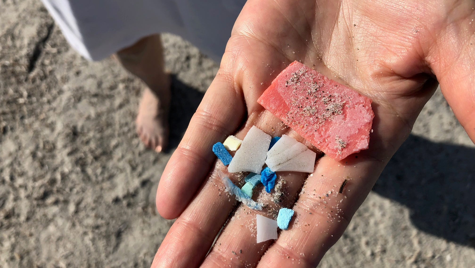 'Plastic rain' poses health and environmental risks, could COVID be among them? - Florida Today