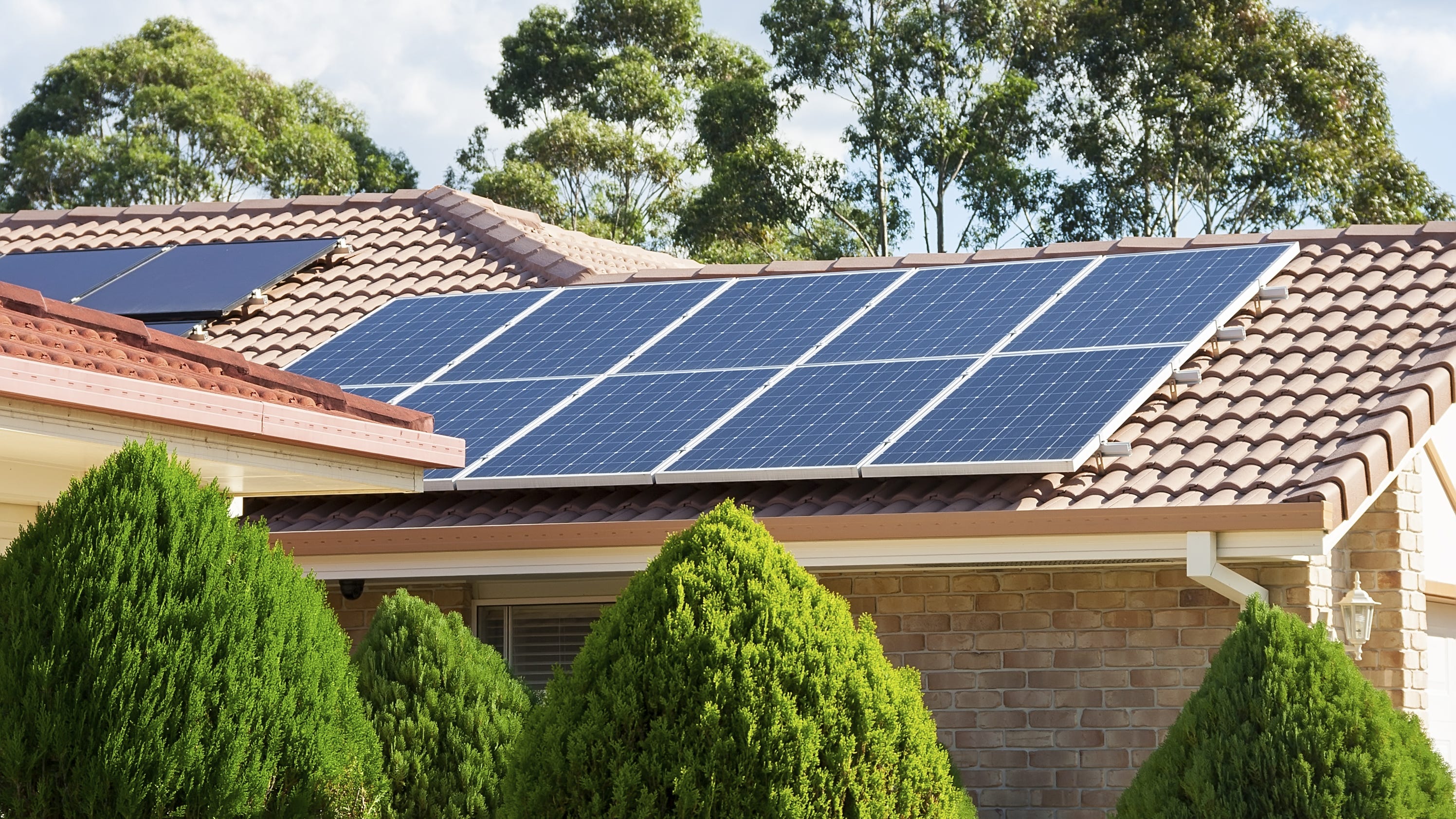 Regulators Scale Back Solar Energy Efficiency Programs