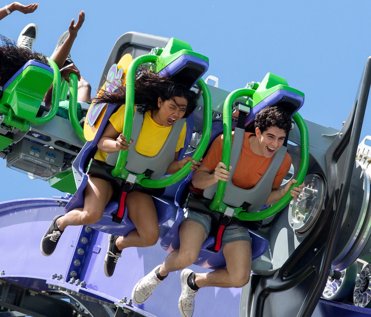 Illinois — Six Flags Great America: Limited-time offer of $81.99 for a season pass. Save 57 percent off the regular season pass price of $189.99. Experience Six Flags Great America and Hurricane Harbor for one price. Located between Chicago and Milwa