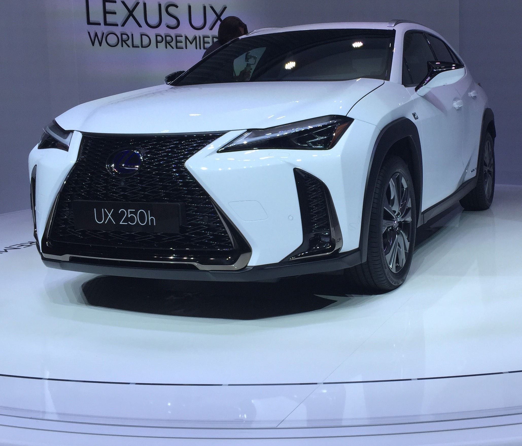 Lexus UX gets its Geneva premiere