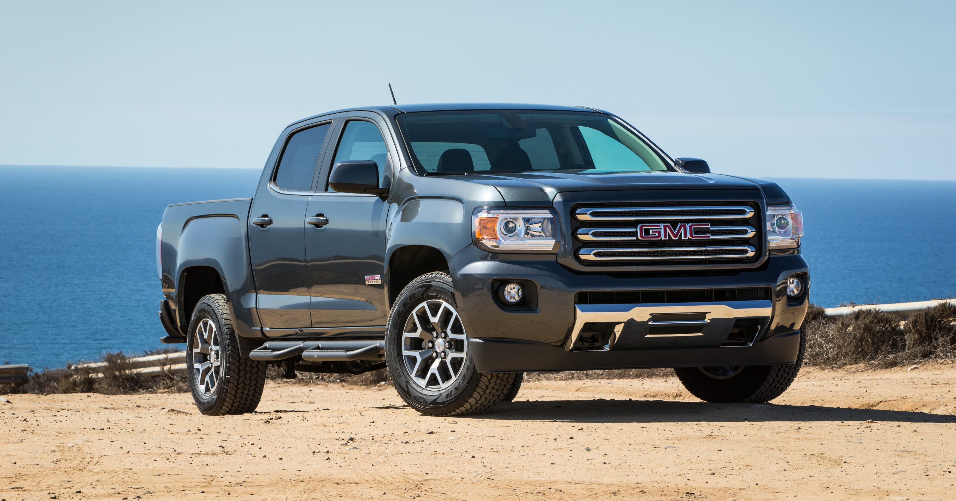 Auto Review Handsome 2015 Gmc Canyon Sle Serves Urban