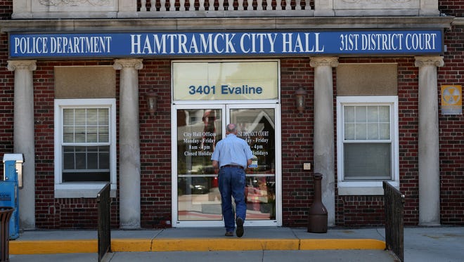 يجب على Hamdram تقديم الاقتراع البنغالي لأمر الموافقة يجب على Hamdram تقديم الاقتراع البنغالي لأمر الموافقة