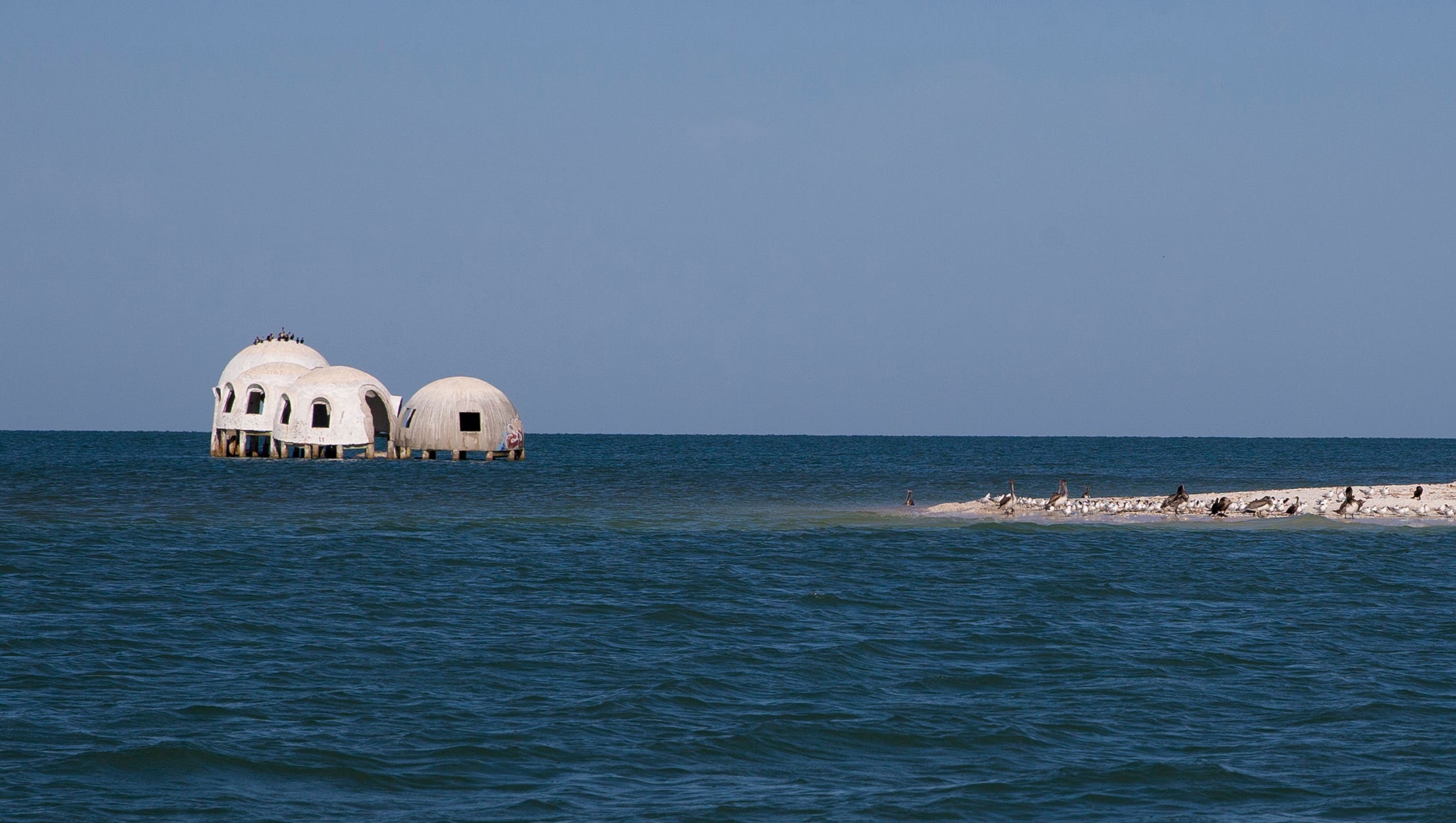 Visita a Cape Romano Dome House