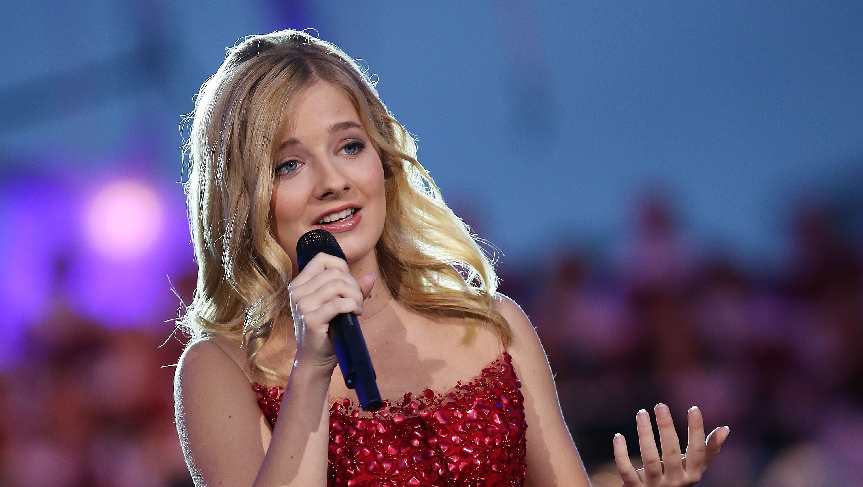 'America's Got Talent' alum Jackie Evancho to sing National Anthem at