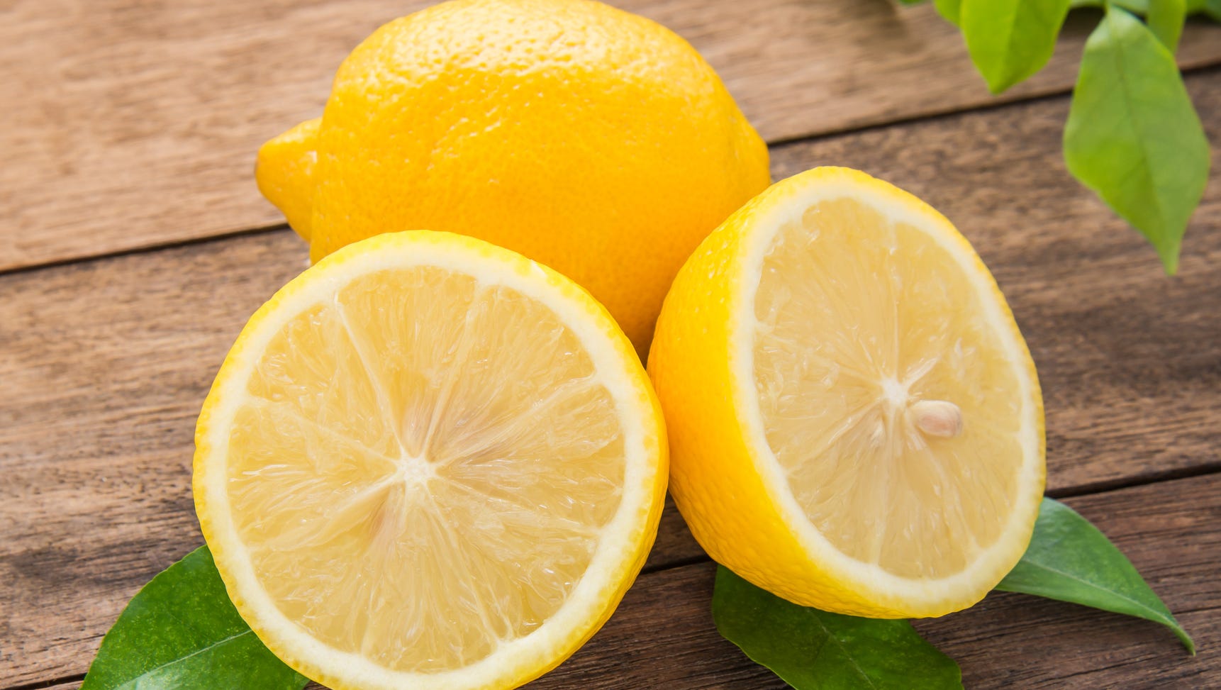 8 kitchen hacks using lemons