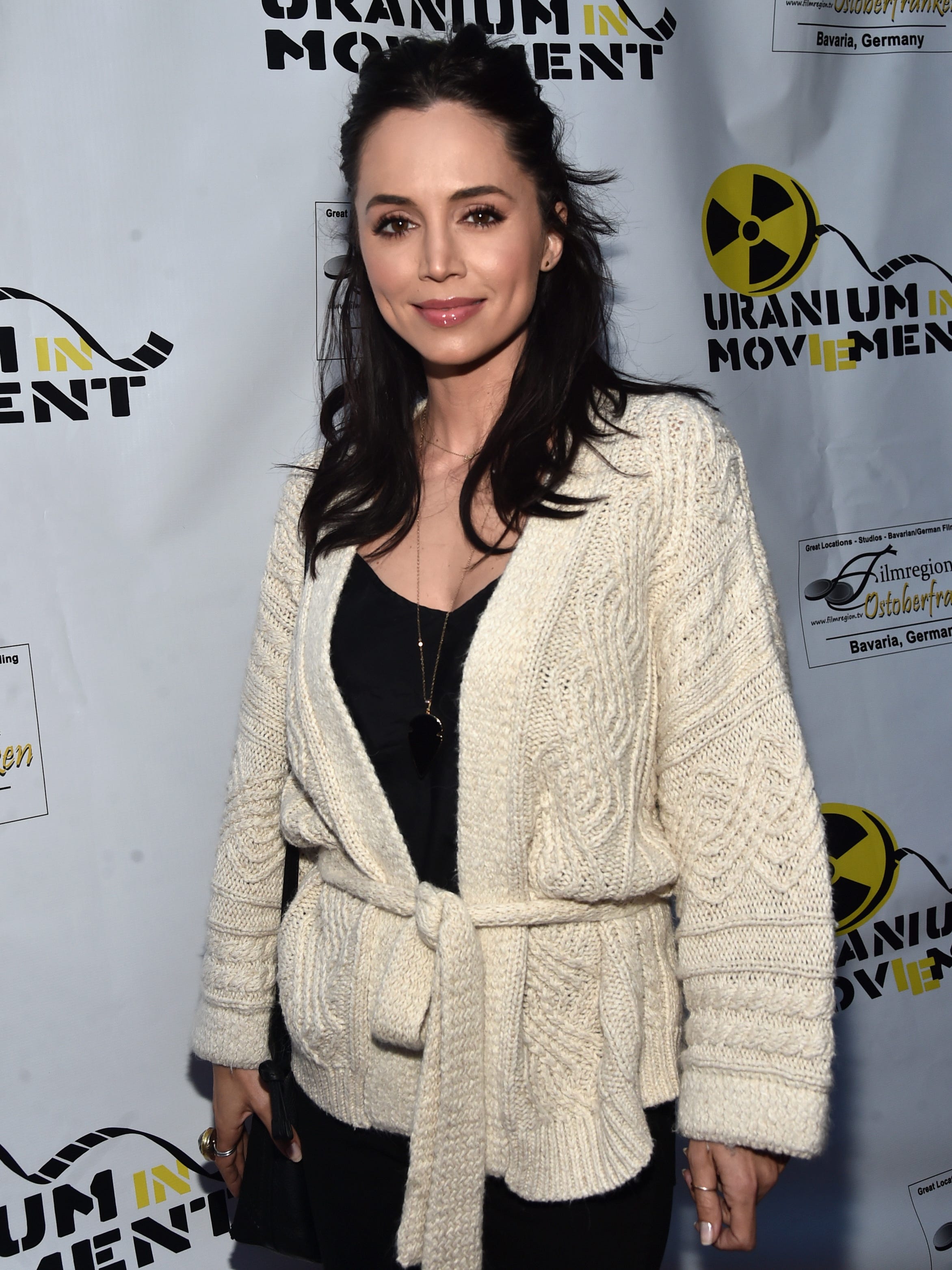 Jamie Lee Curtis Calls Eliza Dushku S Accusation A Horrific Reality