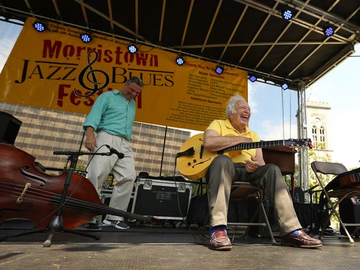 Legendary guitarist Bucky Pizzarelli, a festival favorite