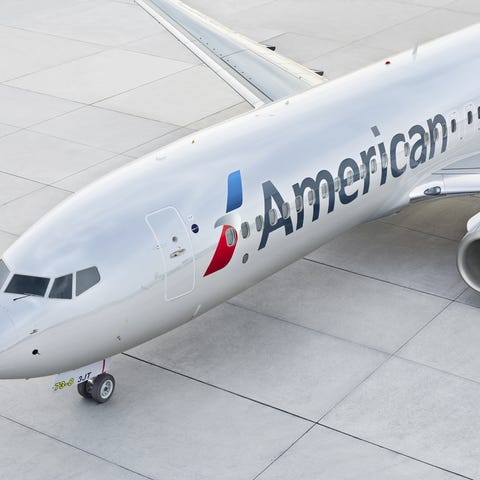 An American Airlines Boeing 737 nearing a terminal