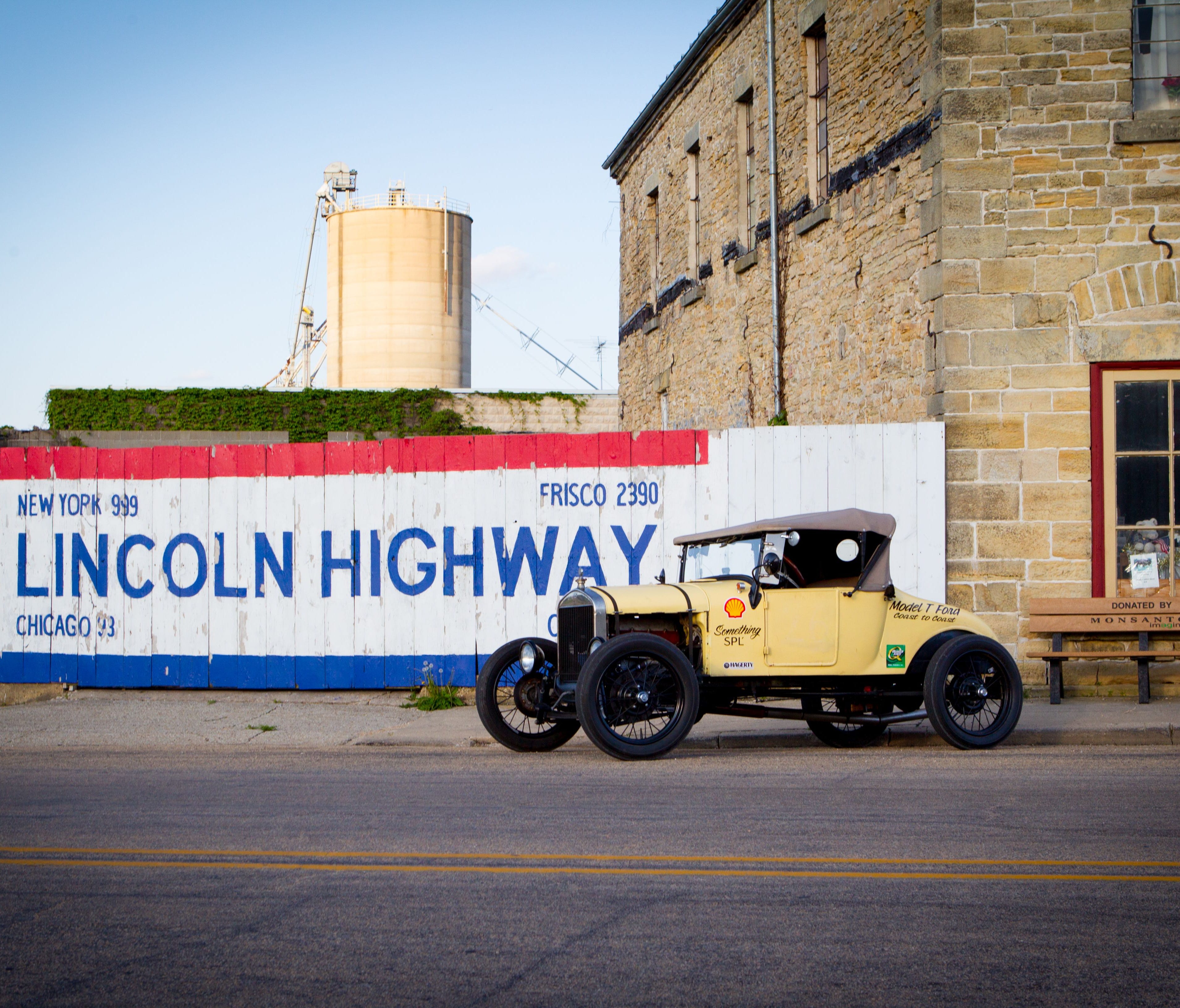 Last spring, author Tom Cotter and photographer Michael Alan Ross set out to recreate the early thrills of the road by driving across the USA in a 1926 Ford Model T.