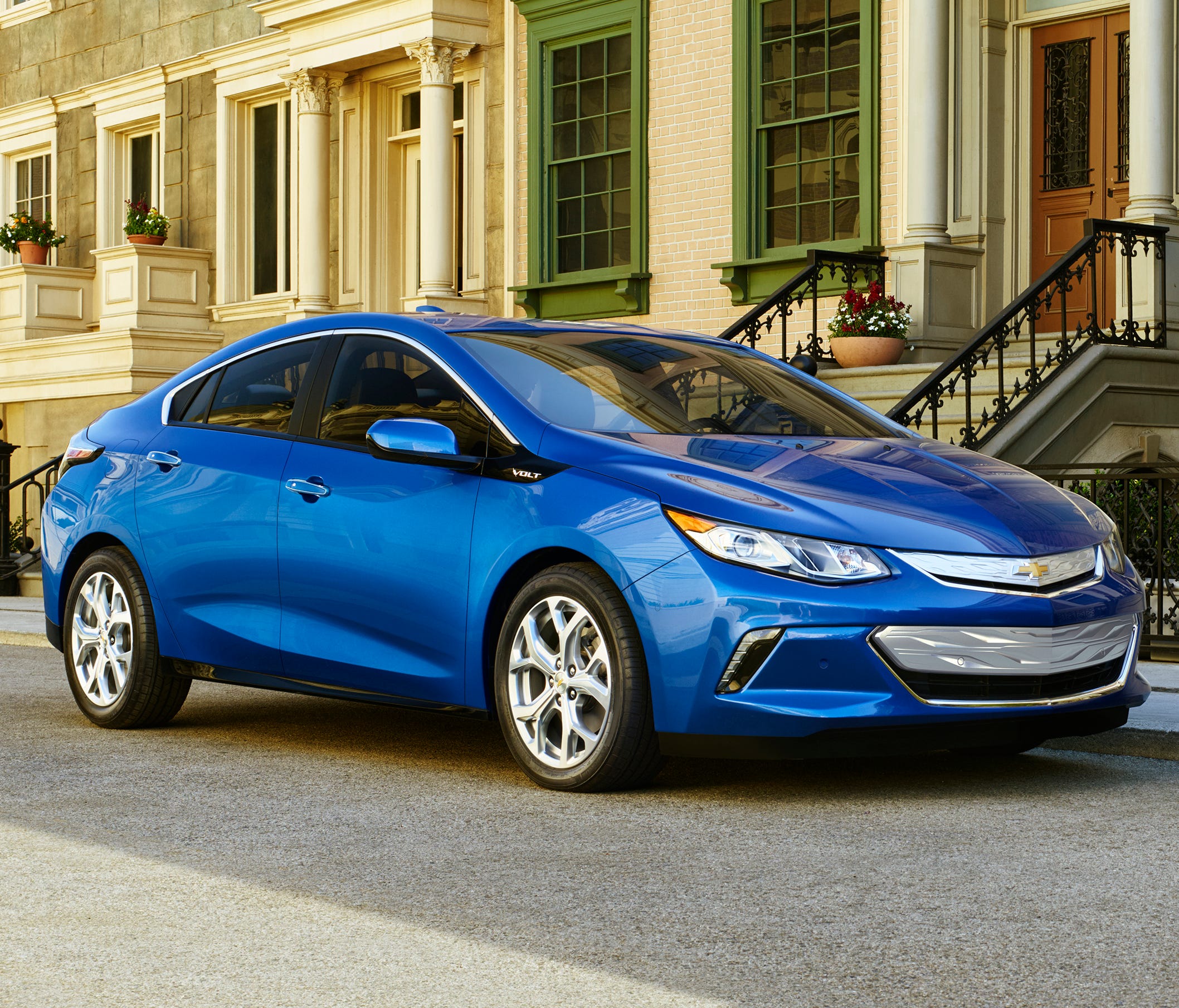 Chevrolet Volt  plug-in could go away