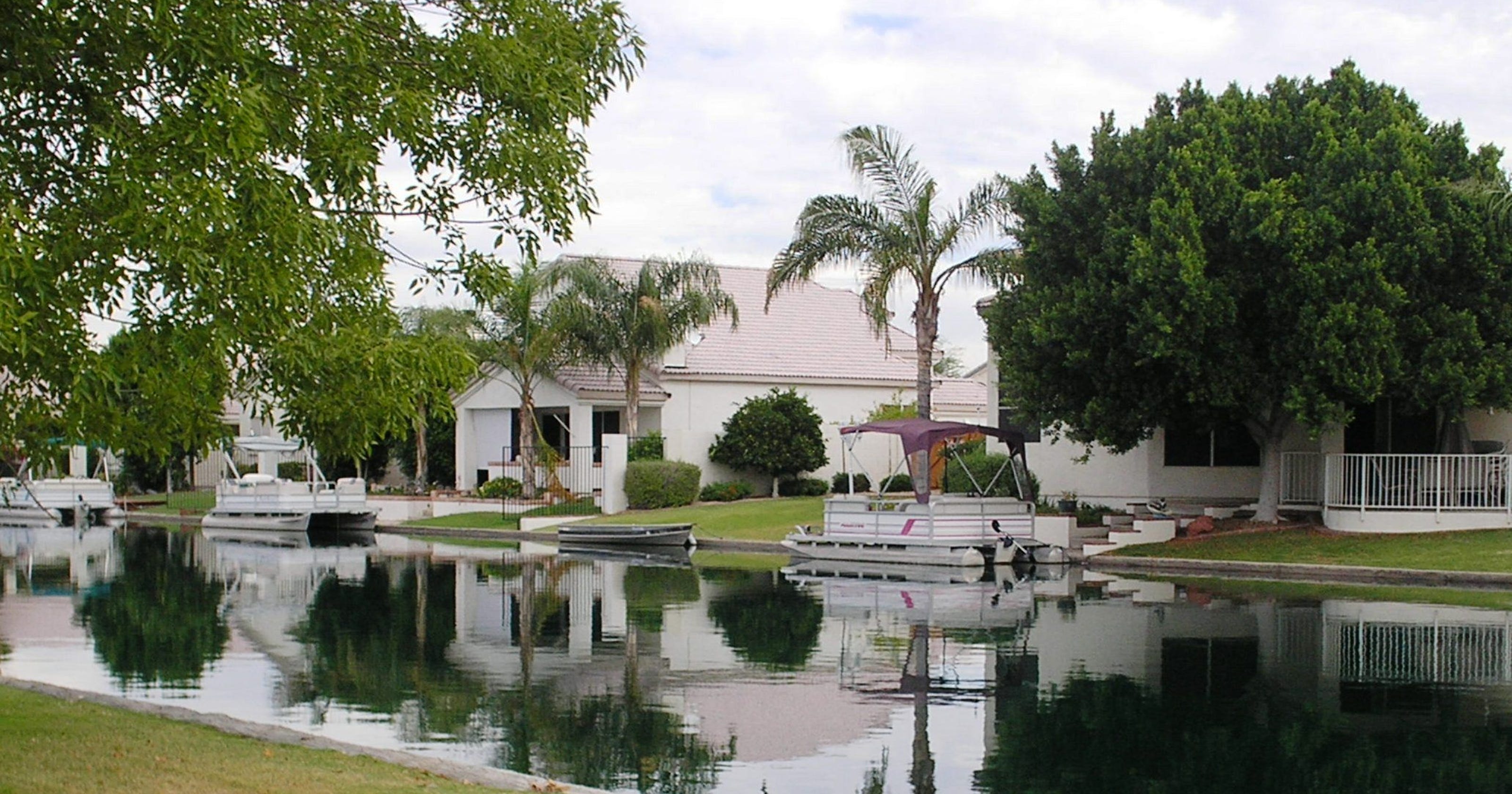 Lake adds atmosphere at Desert Harbor in Peoria