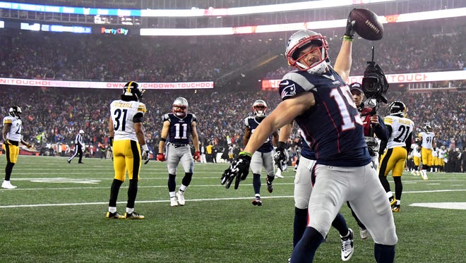 Isse Spil komme ud for Patriots' X-factor? Chris Hogan steps into spotlight with record night