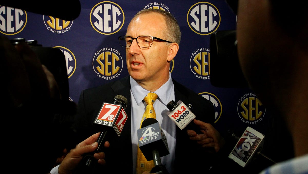 SEC football schedules by divisions will be eliminated when Texas