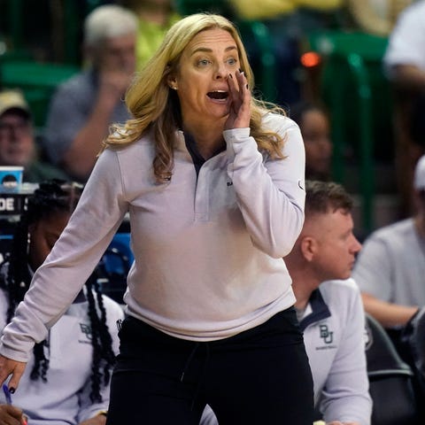 Baylor head coach Nicki Collen yells from the side