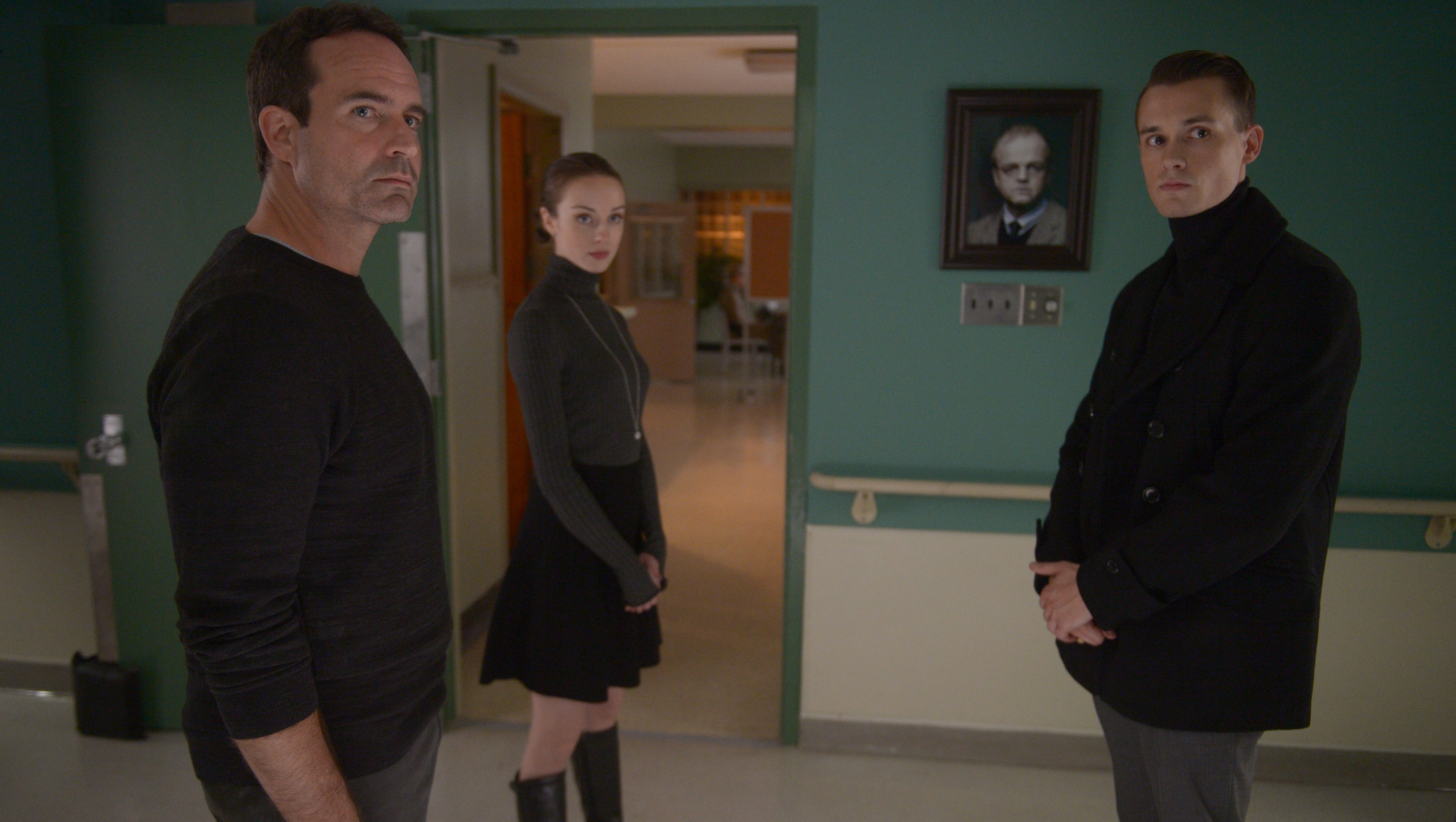 Meet The New Faces Of Fox S Creepy Wayward Pines