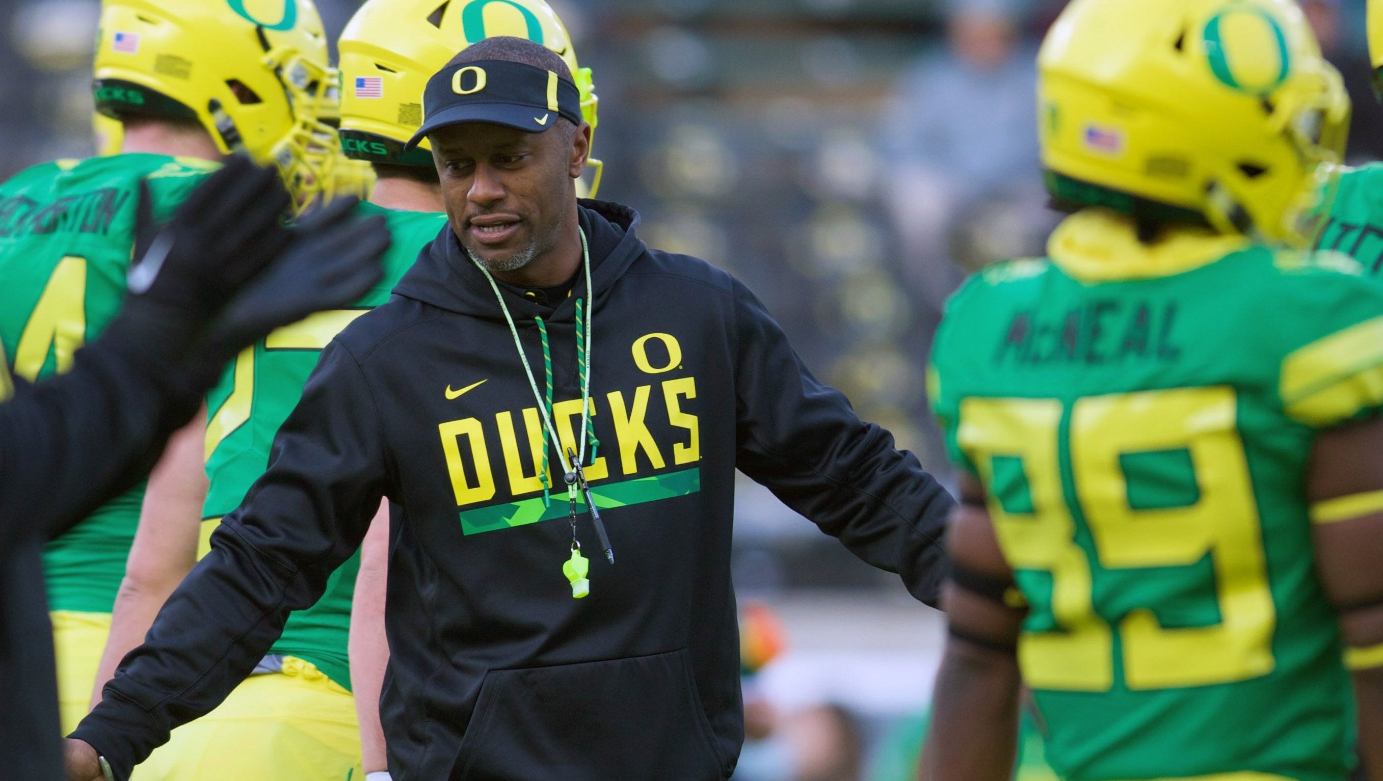 Florida State Hires Oregon S Willie Taggart As New Head Coach