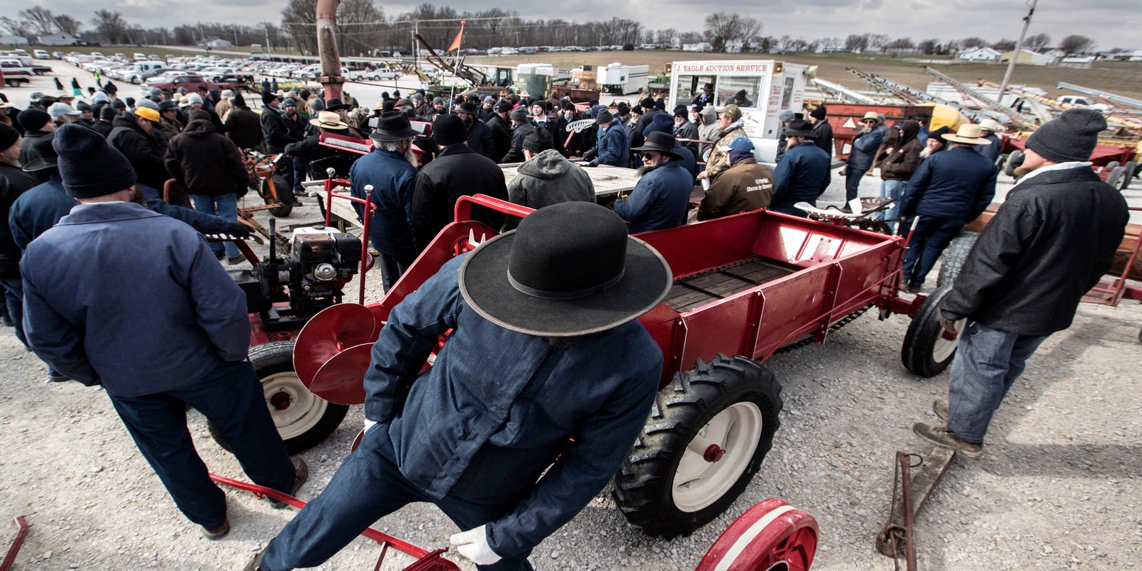 Dinky S Auction Offers Amish Others Chance To Socialize And Buy Goods
