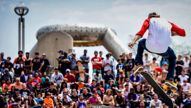 Red Bull brought their brand new skateboarding competition Hart Lines to Hart Plaza last year.