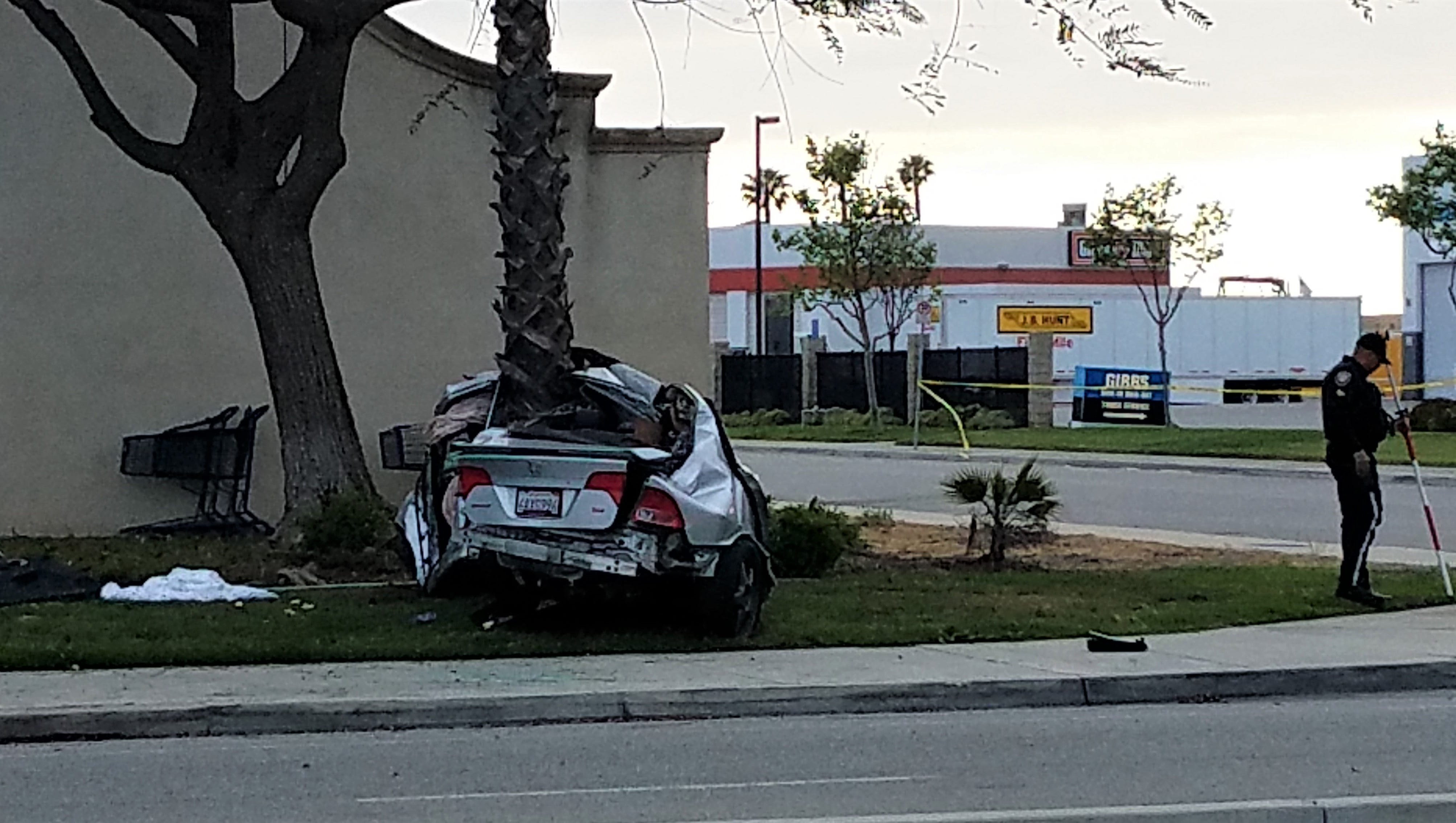 Singlevehicle crash kills 31yearold man in Oxnard