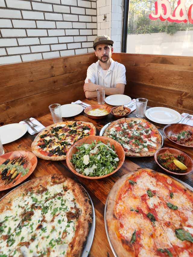 New Rochelle S Pizzeria La Rosa Uses Century Old Wood Fired Oven
