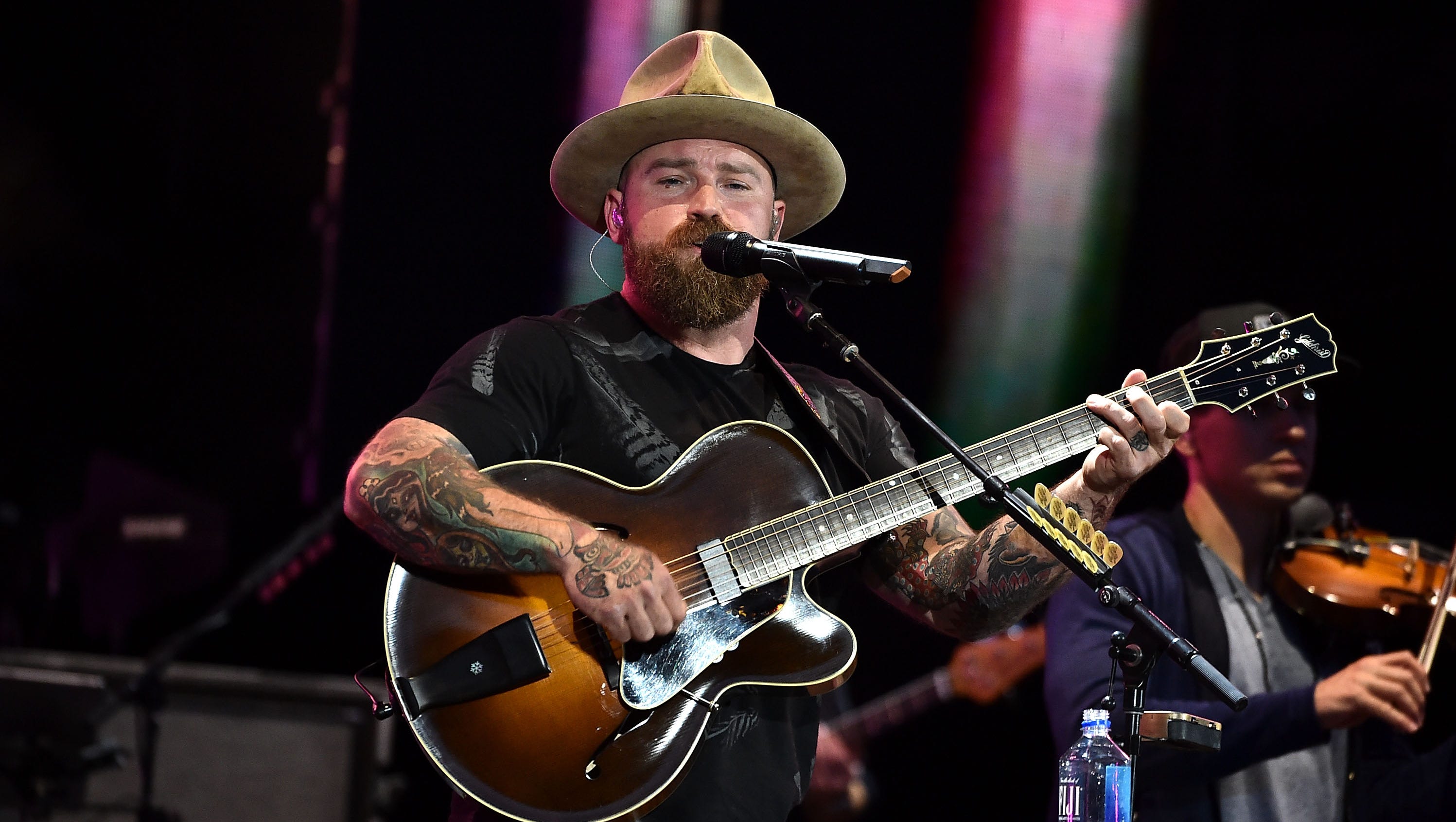 Country Star Zac Brown Wife Shelly Split After 12 Years Of Marriage